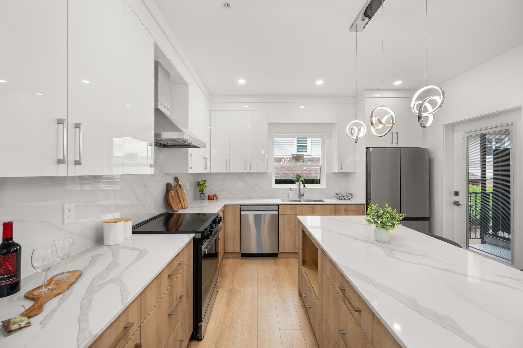 3 2258 KELLY AVENUE, R3072062, BC,