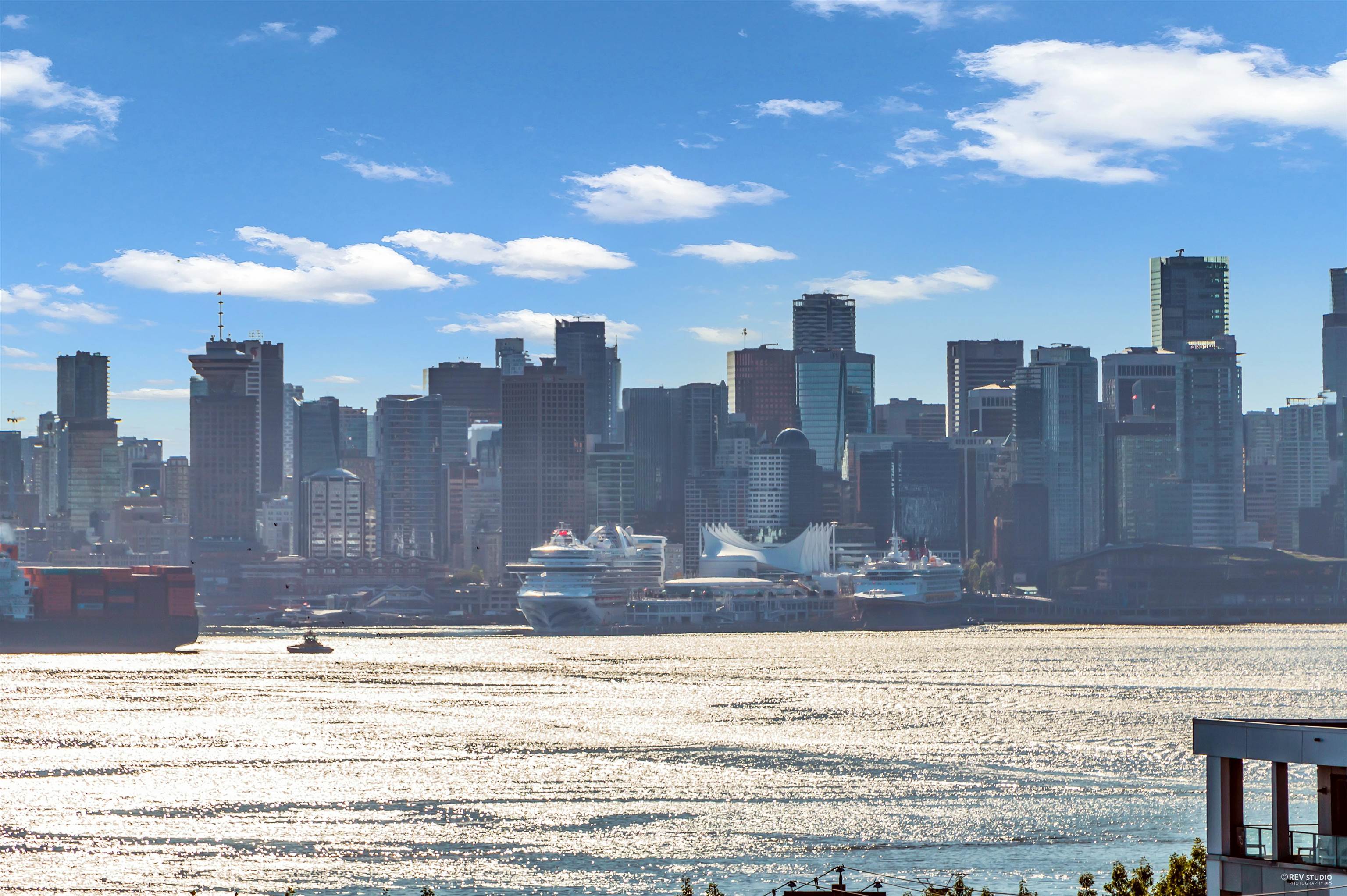 407 422 3RD STREET, R3072081, BC,