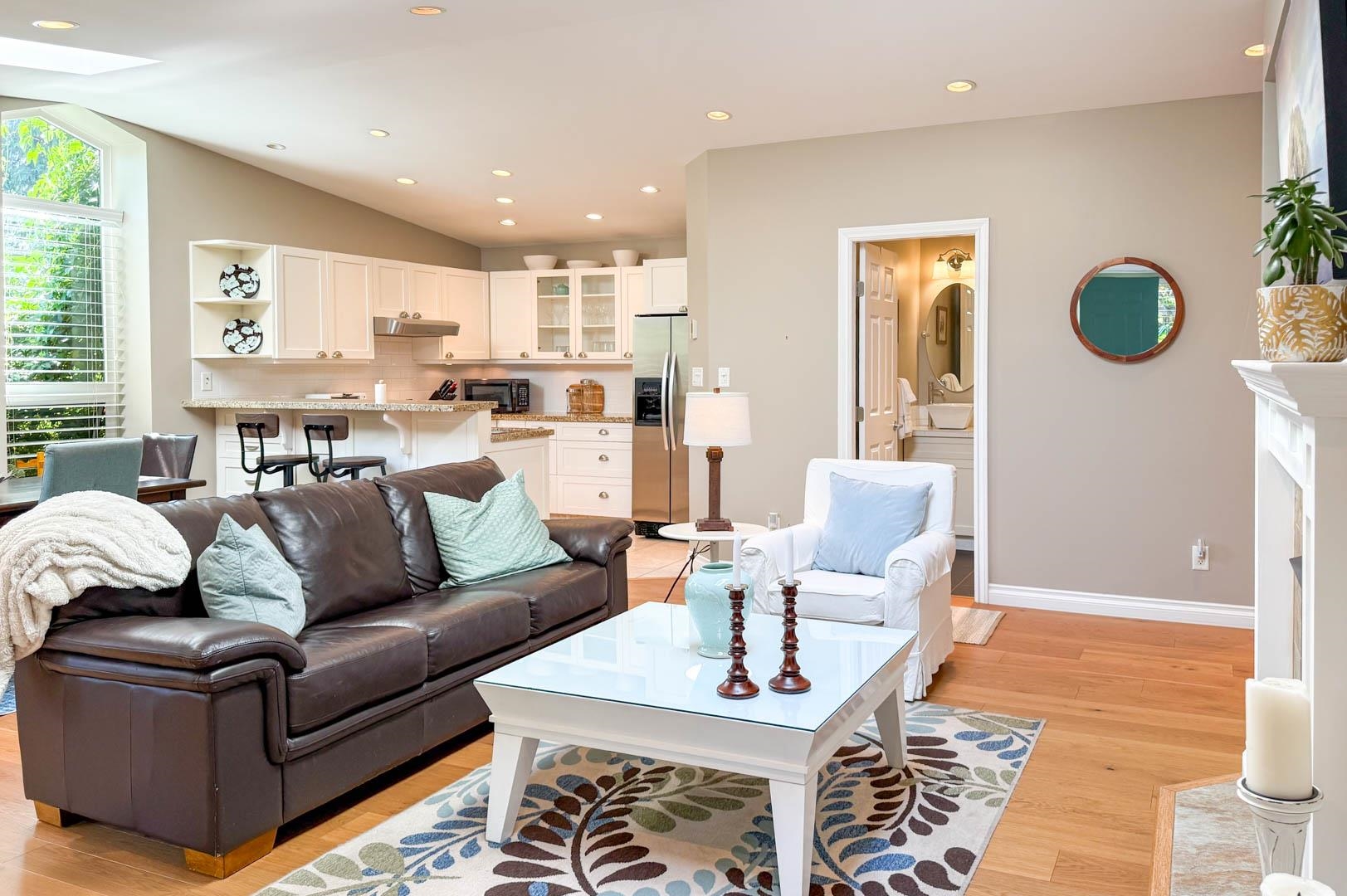 Withheld WITHHELD, North Vancouver BC V7P 2J7, R3072142, BC,