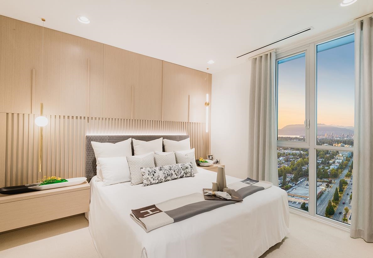 1402 485 42ND AVENUE, R3072194, BC,