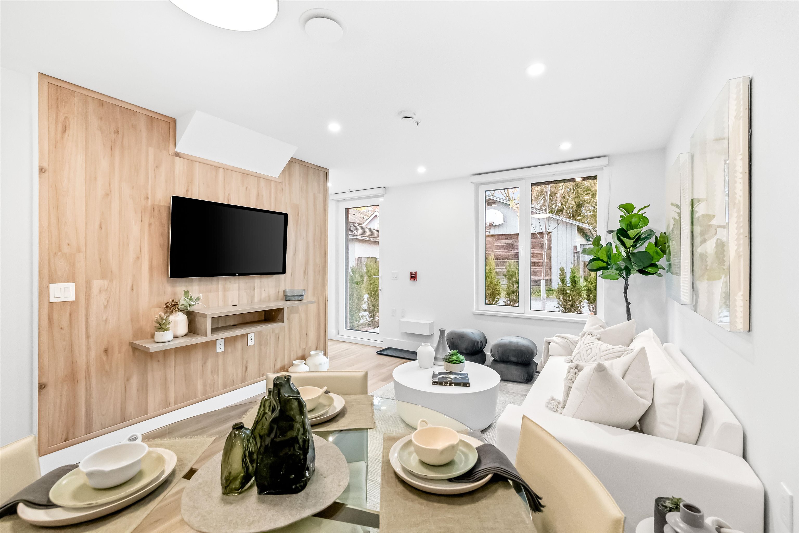 131 2250 1ST AVENUE, R3072255, BC,