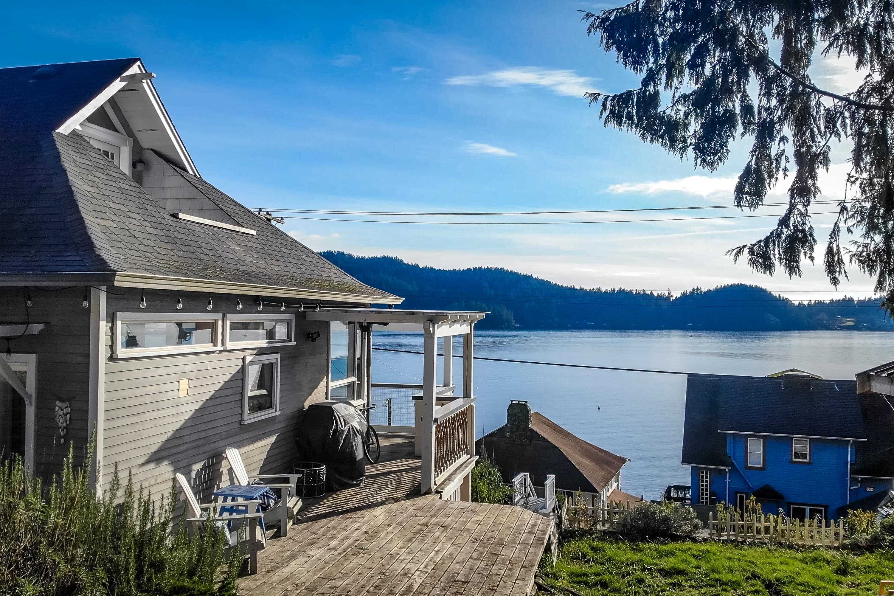 811 MARINE DRIVE, Gibsons BC V0N 1V1, R3072421, BC,
