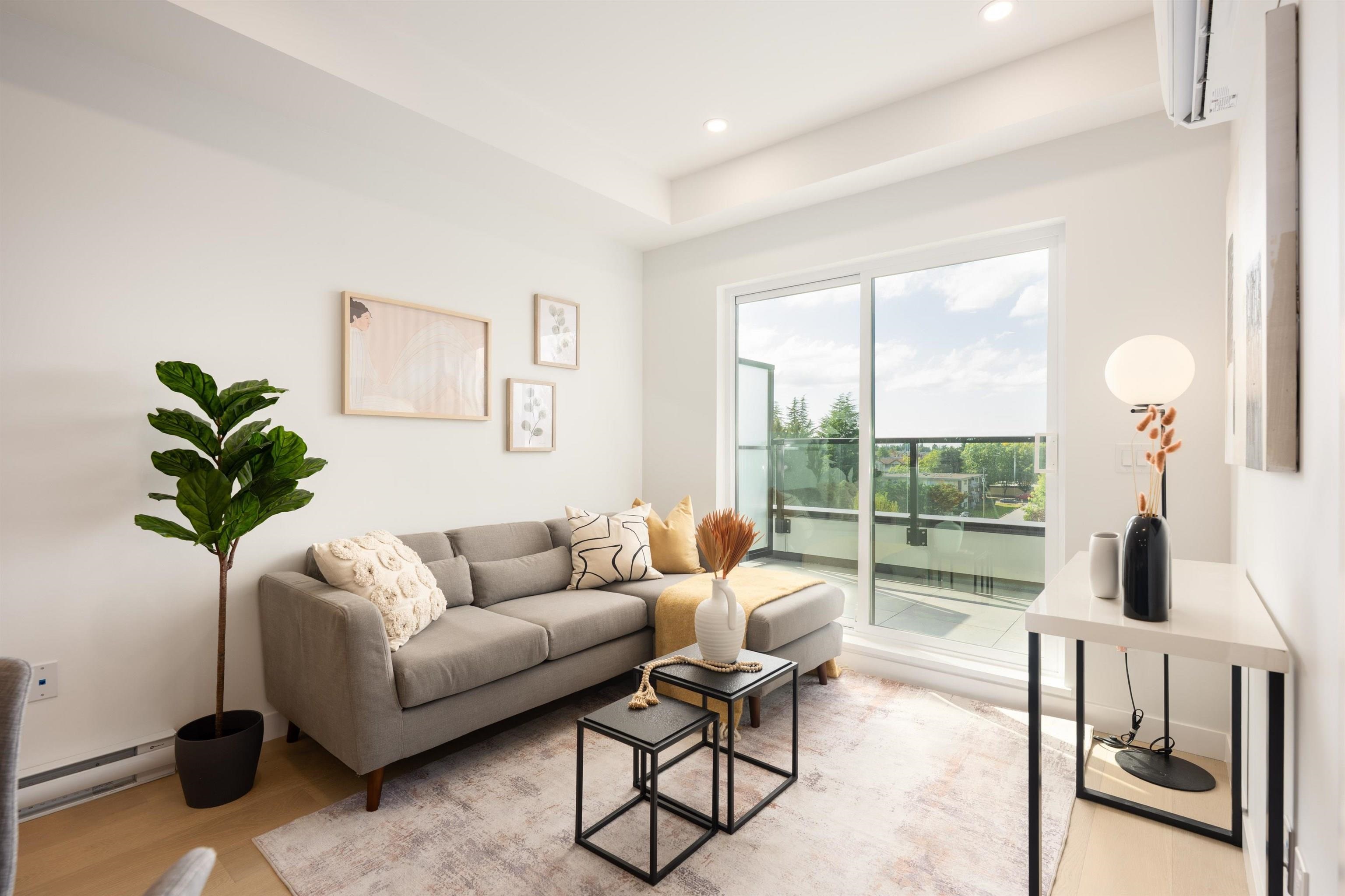 301 5398 207 STREET, R3072548, BC,