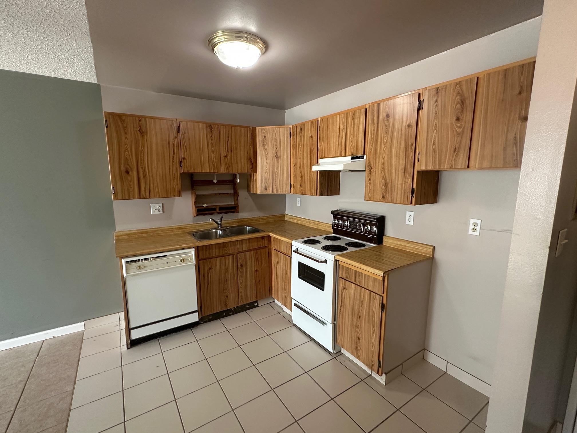 104 1122 KING ALBERT AVENUE, R3072585, BC,