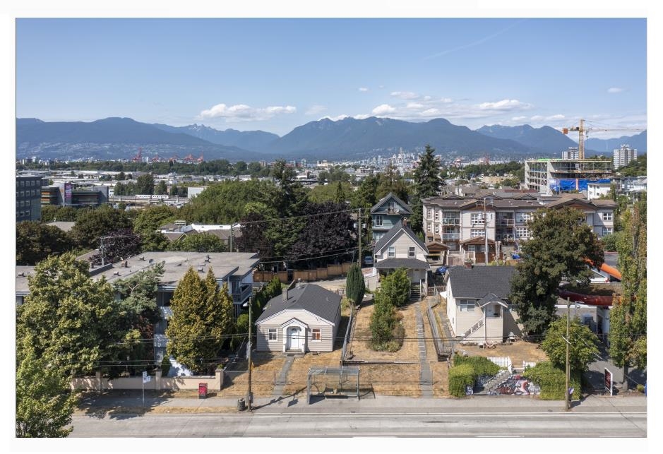 1237 E BROADWAY, Vancouver BC V5T 1Y8, R3072597, BC,