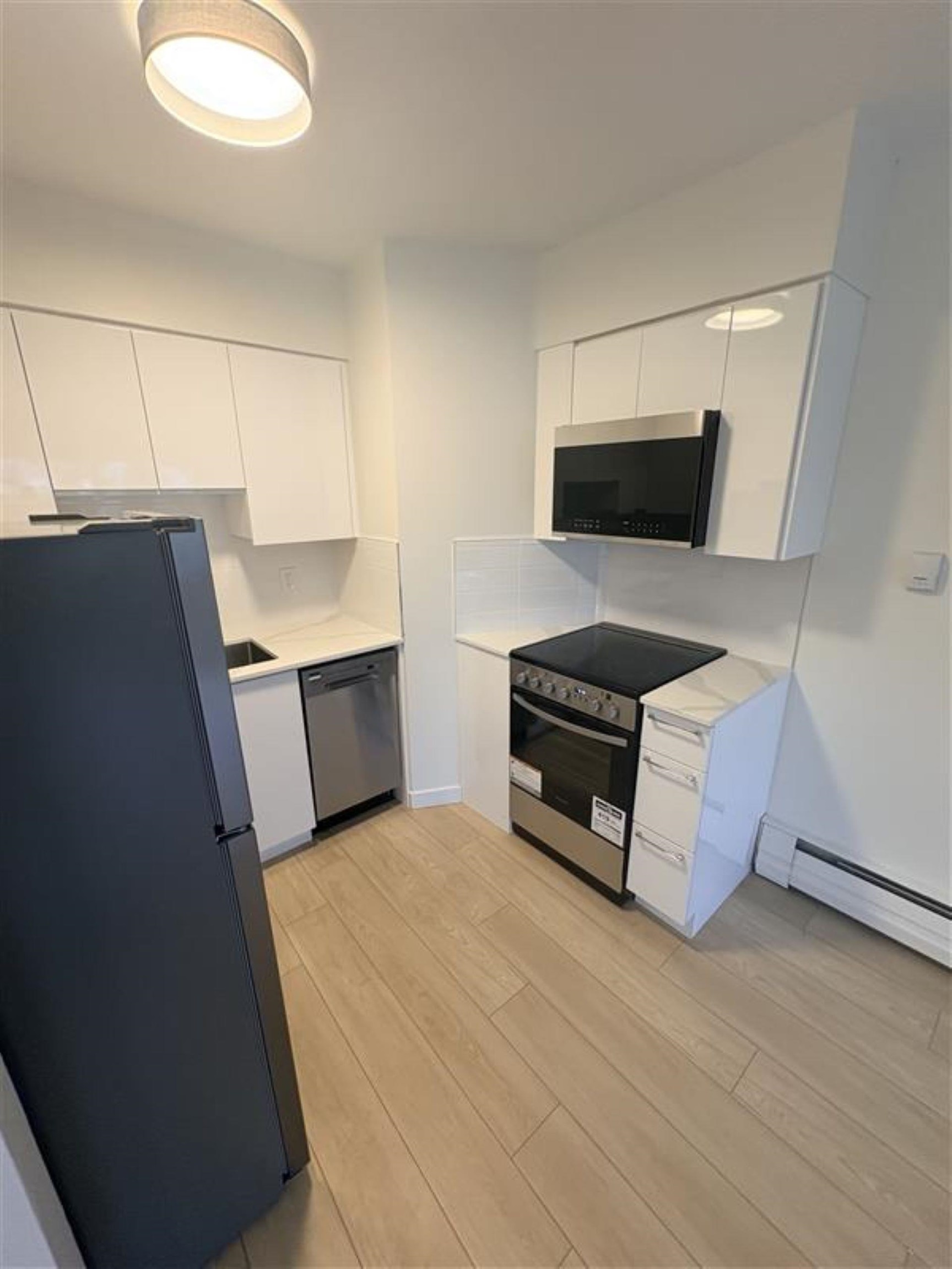 303 1326 13TH AVENUE, R3072618, BC,