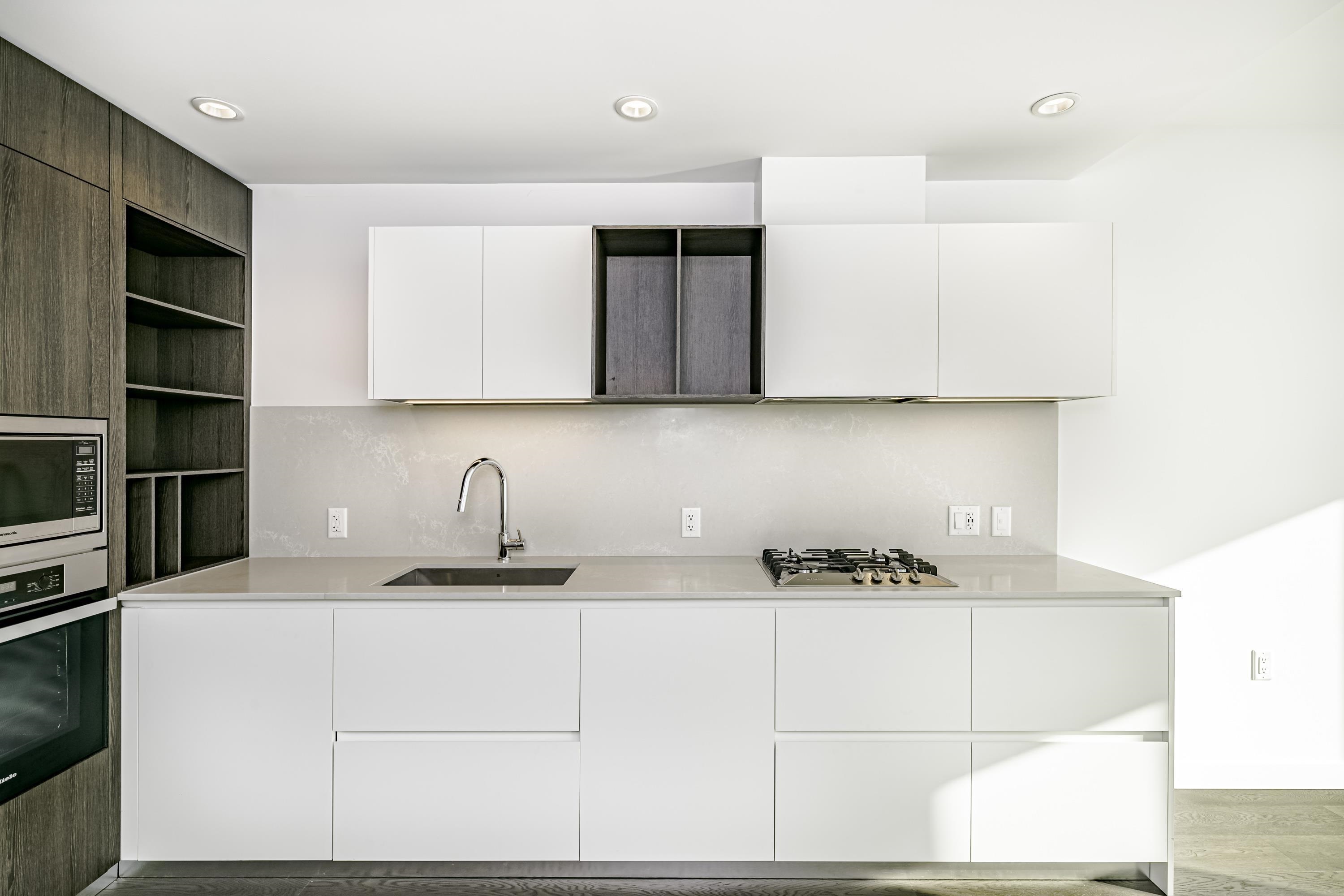 2xxx 6000 MCKAY AVENUE, R3072650, BC,