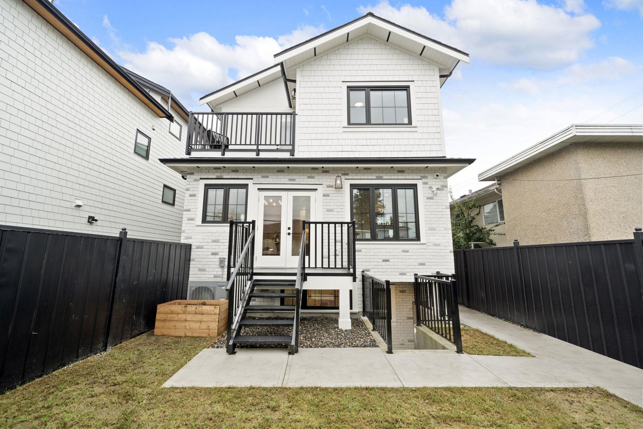 2 2791 21ST AVENUE, R3072744, BC,