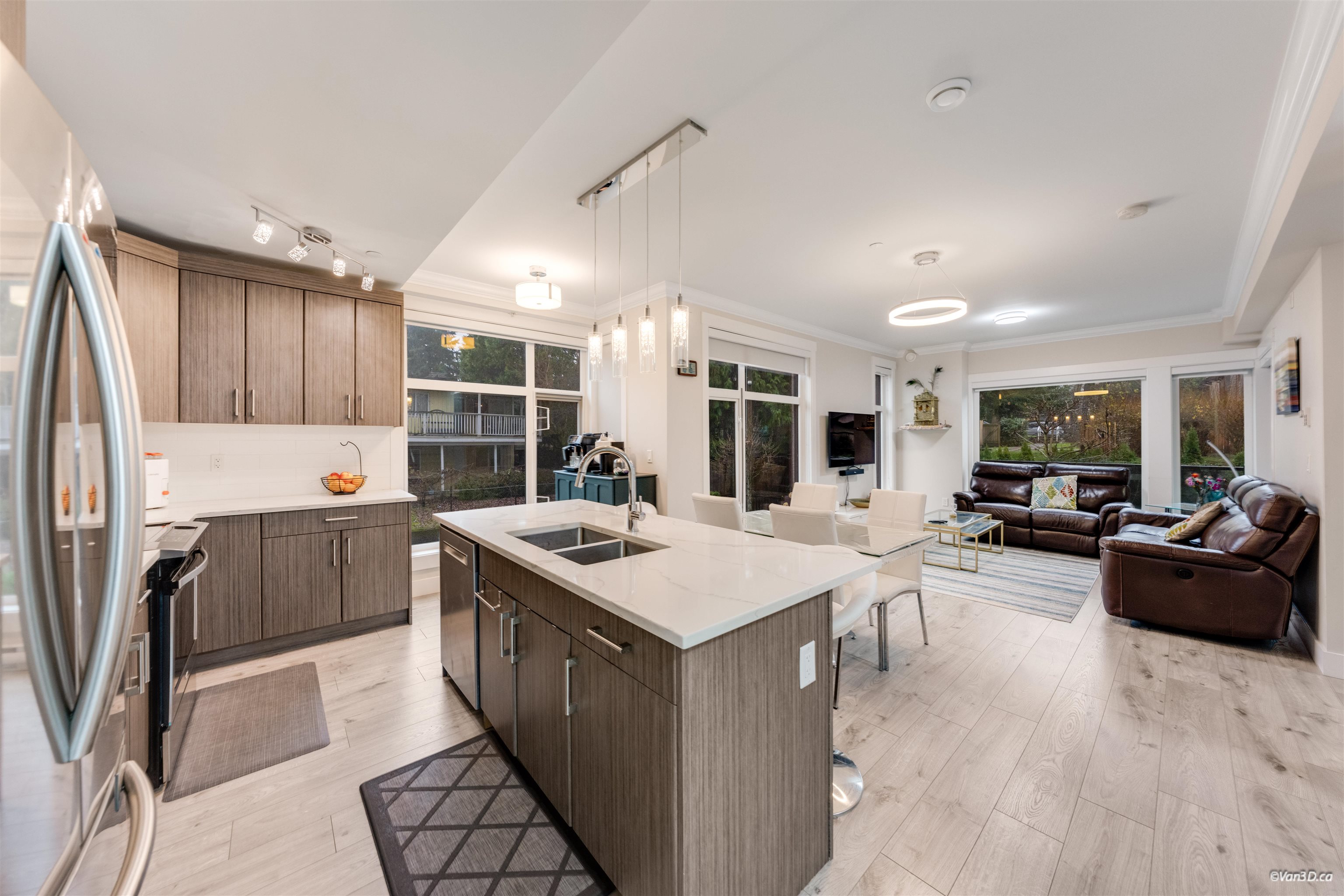 207 13799 101 AVENUE, R3072831, BC,