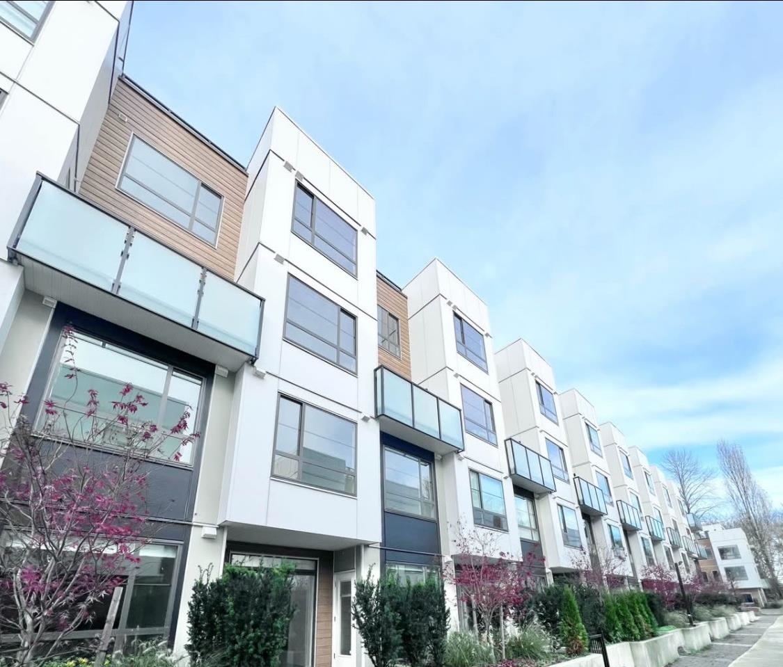 MLS® listing #R3072836 for sale located at 6338 KING GEORGE BOULEVARD, Surrey BC V3X 1E9