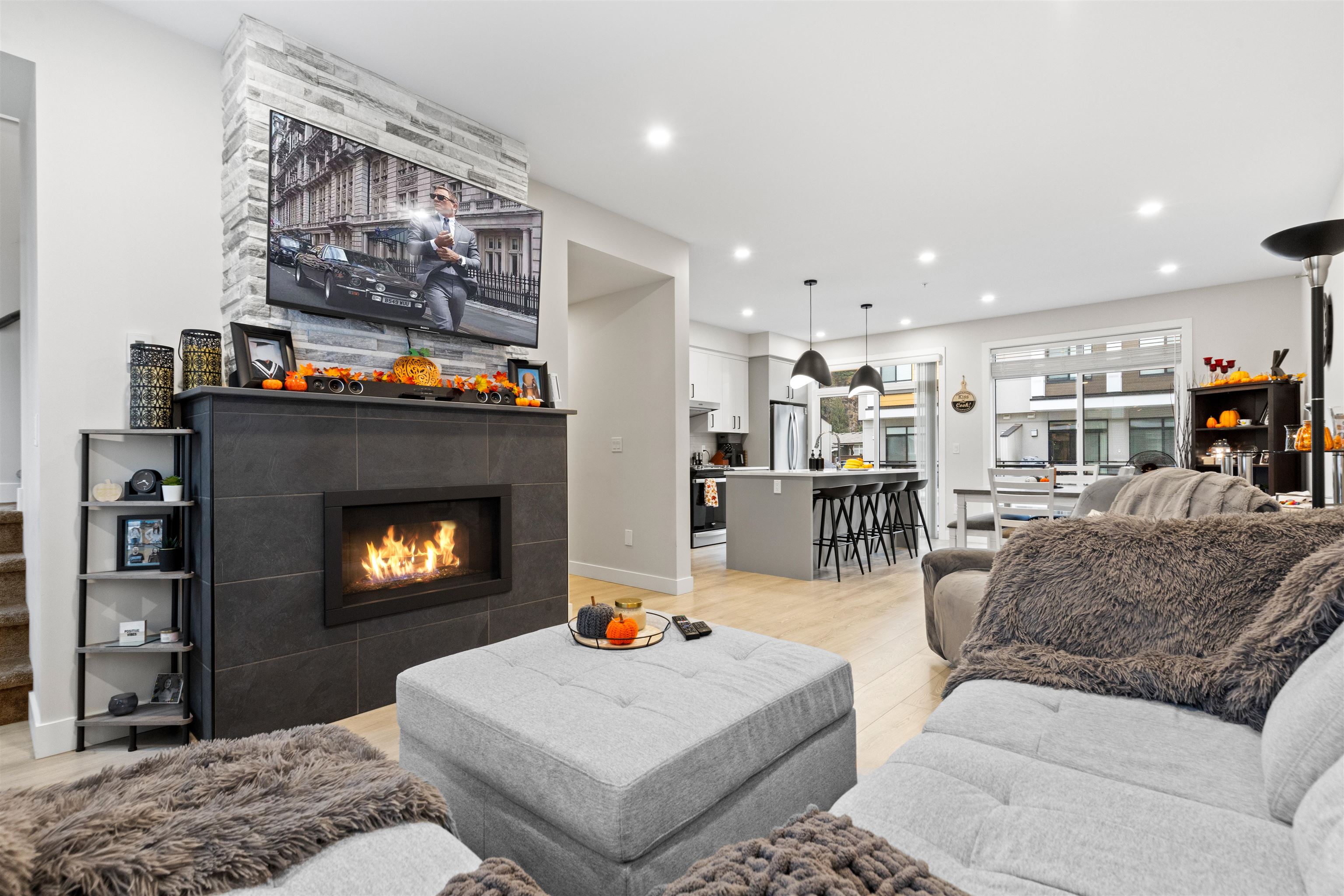 211 46150 THOMAS ROAD, R3072848, BC,