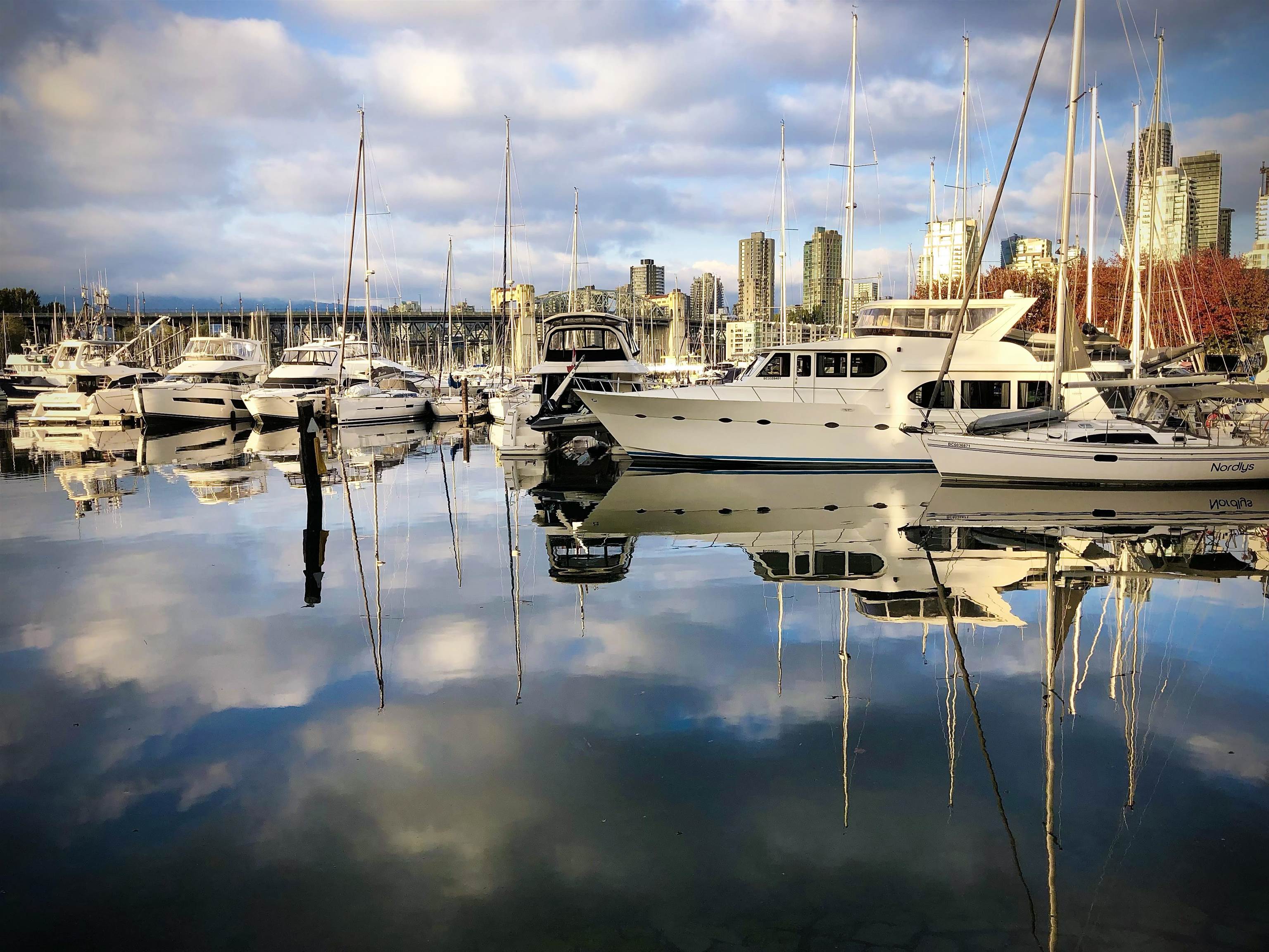 204 1550 MARINER WALK, R3072856, BC,