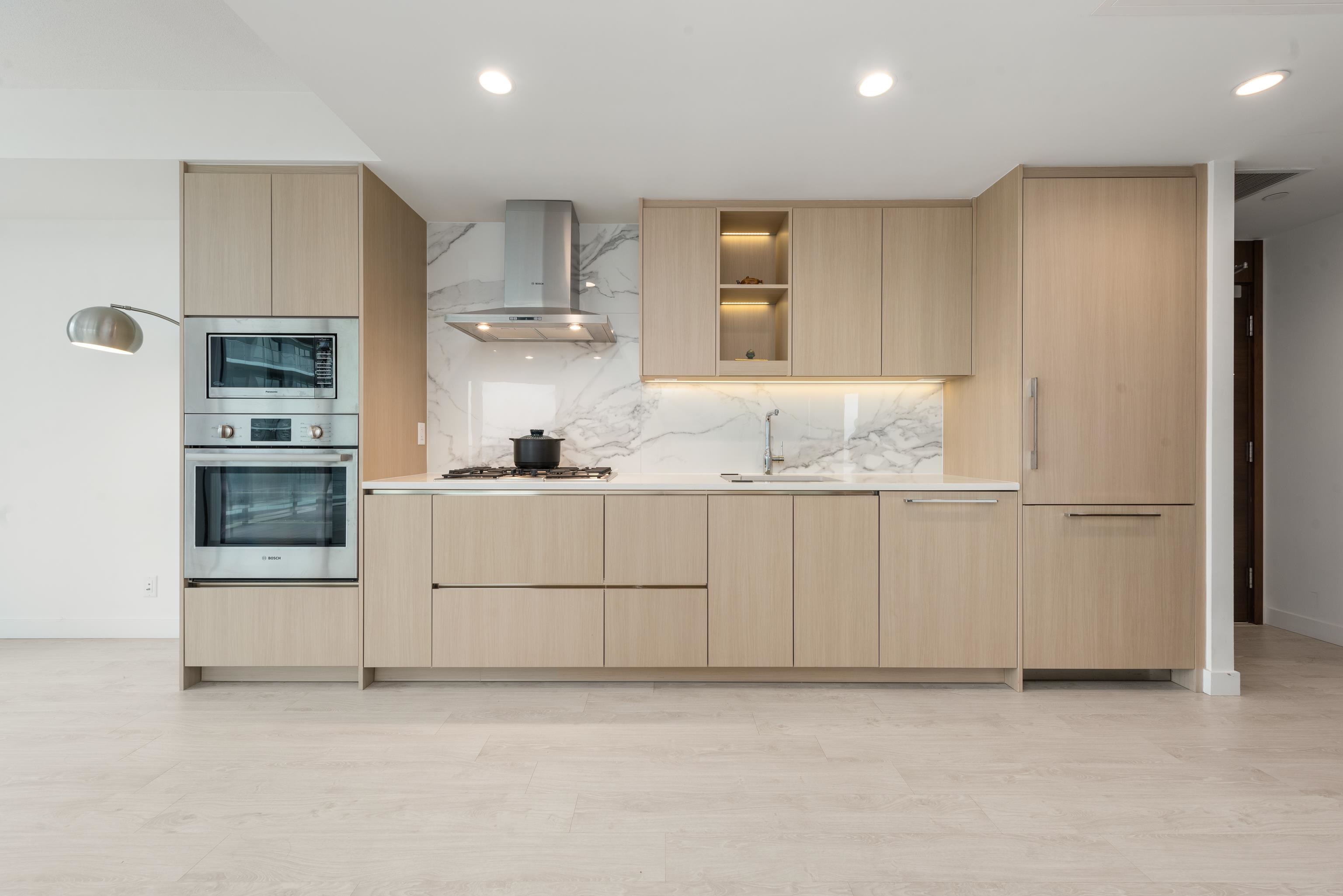 3204 4890 LOUGHEED HIGHWAY, R3072859, BC,