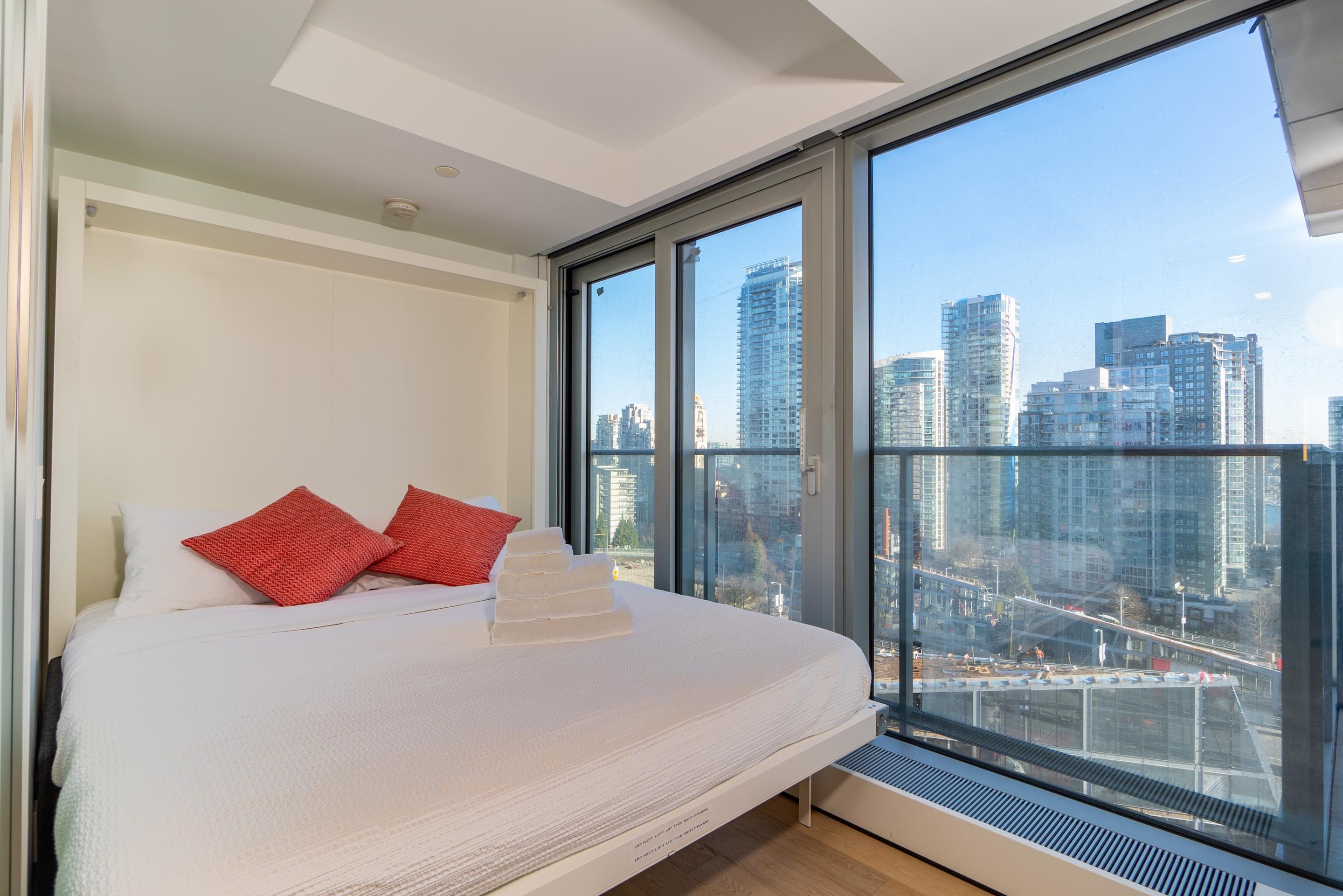 2010 1480 HOWE STREET, R3072909, BC,