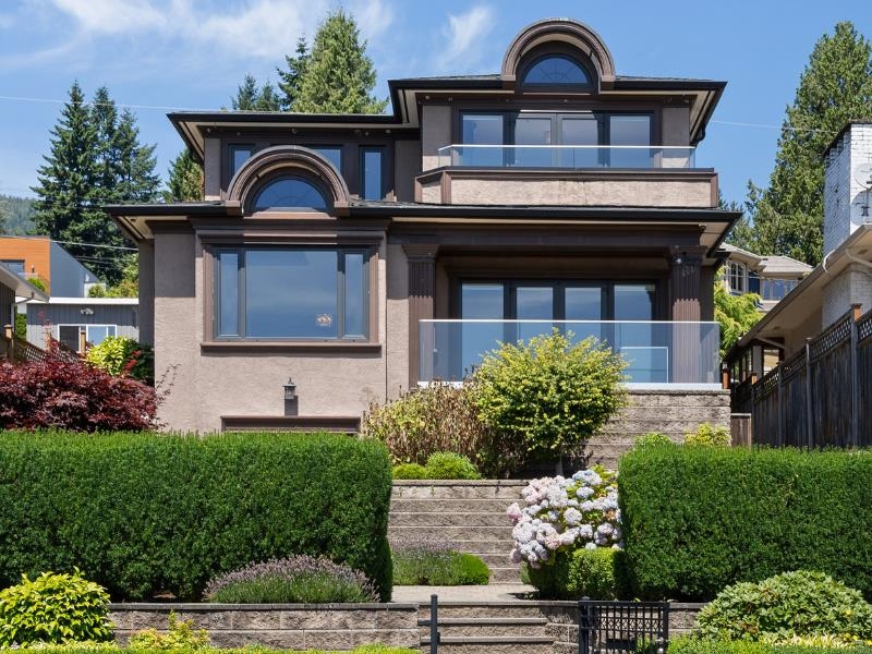 2171 QUEENS AVENUE, West Vancouver BC V7V 2Y1, R3073064, BC,