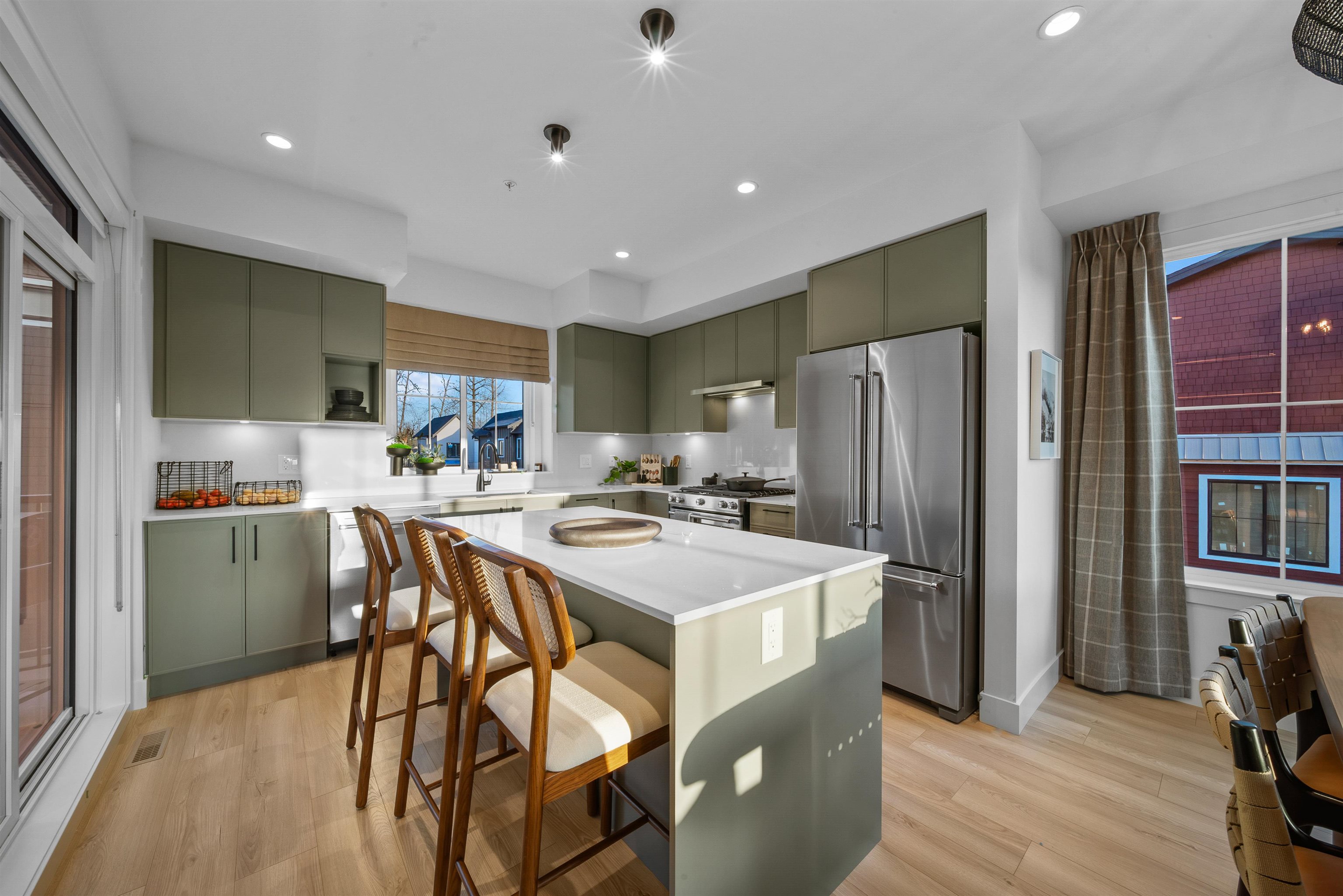 25 7661 198B STREET, R3073096, BC,