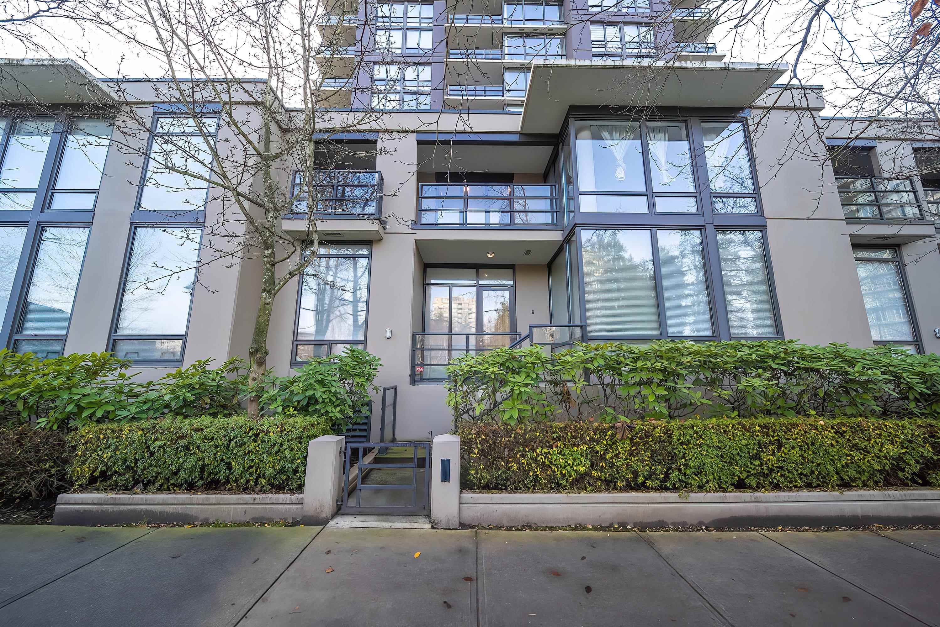 8 6333 KATSURA STREET, R3073099, BC,