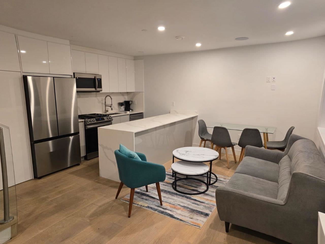 2881 E GEORGIA STREET, Vancouver BC V5K 2K3, R3073155, BC,