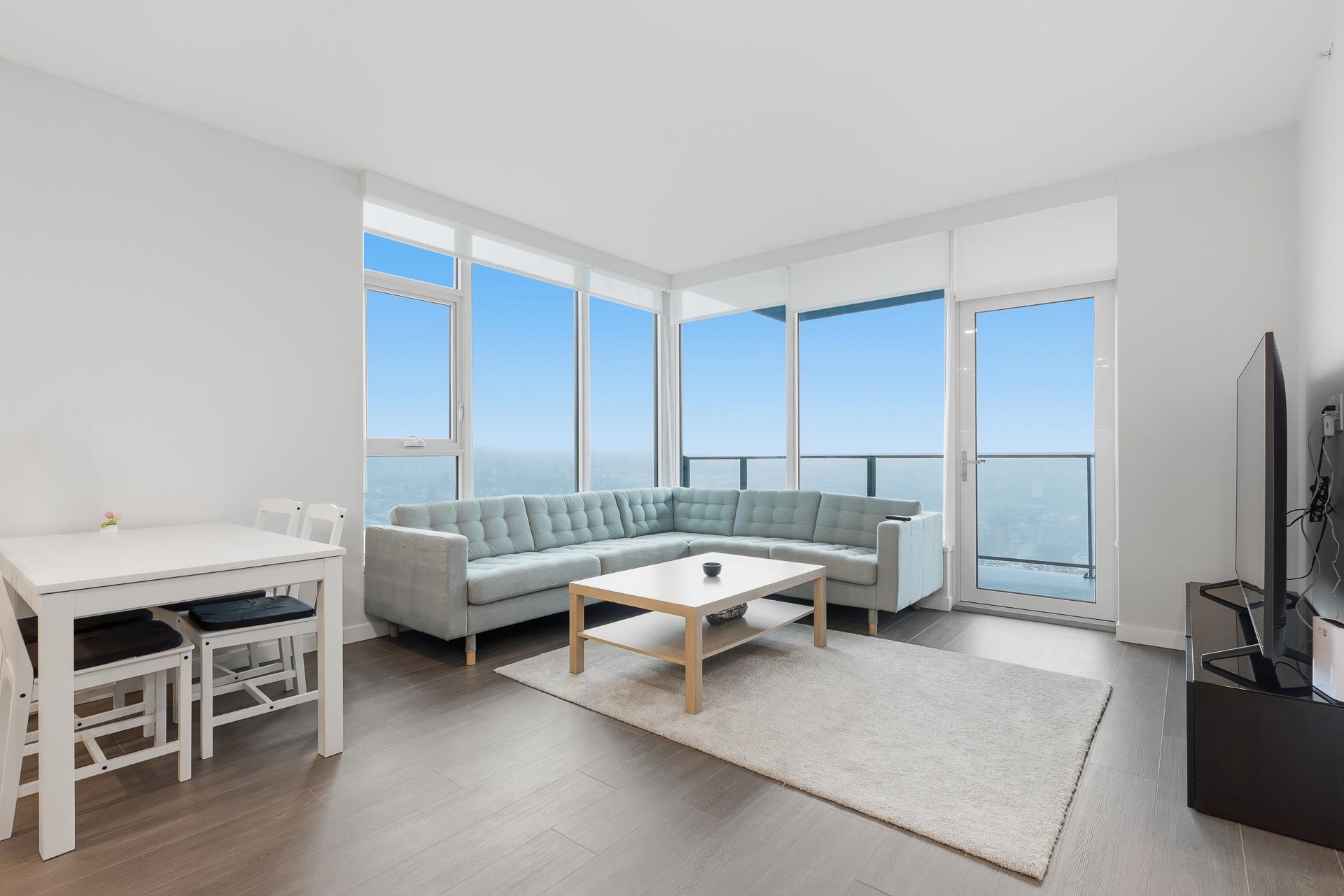 2002 2108 GILMORE AVENUE, R3073180, BC,