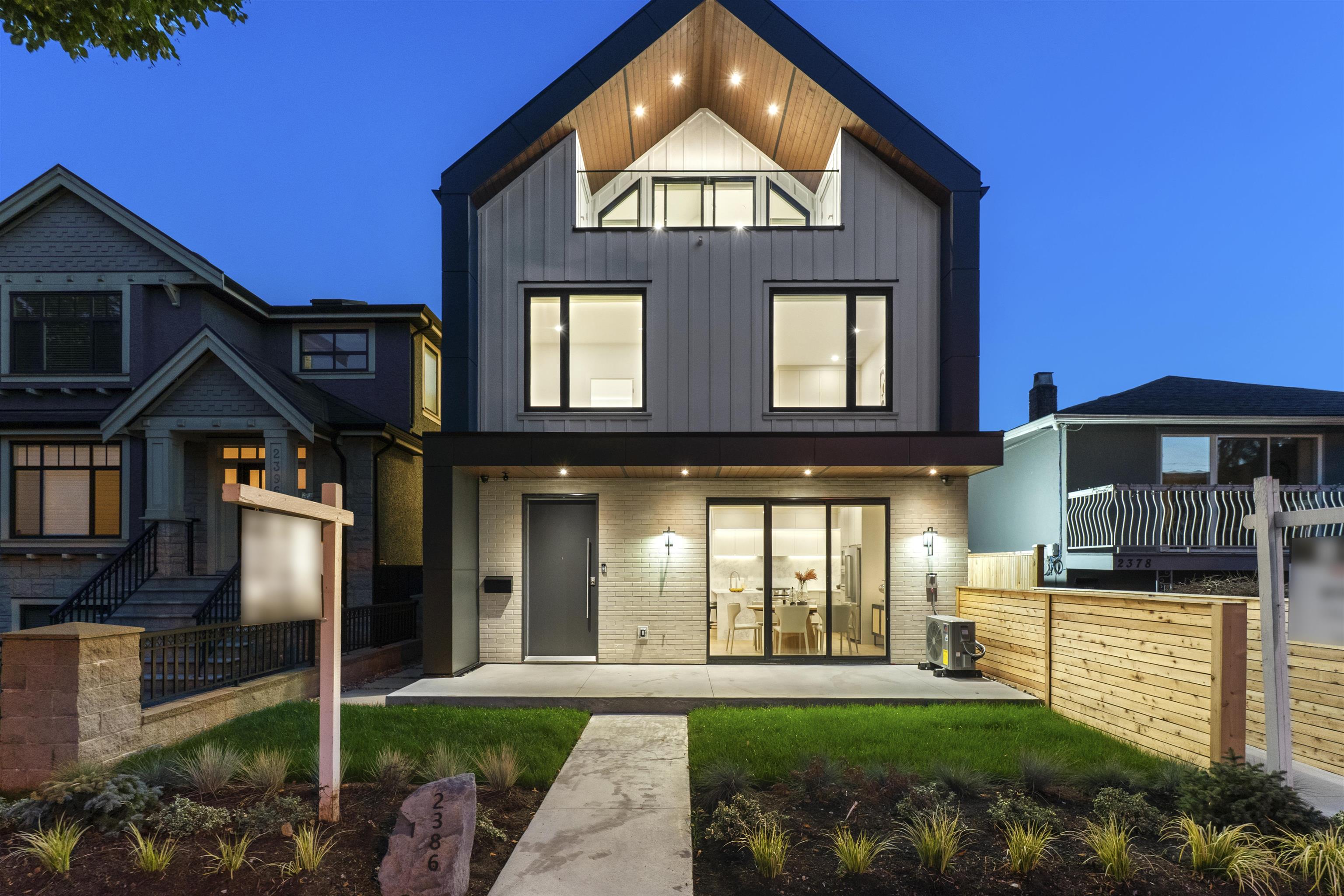 1 2386 45TH AVENUE, R3073247, BC,