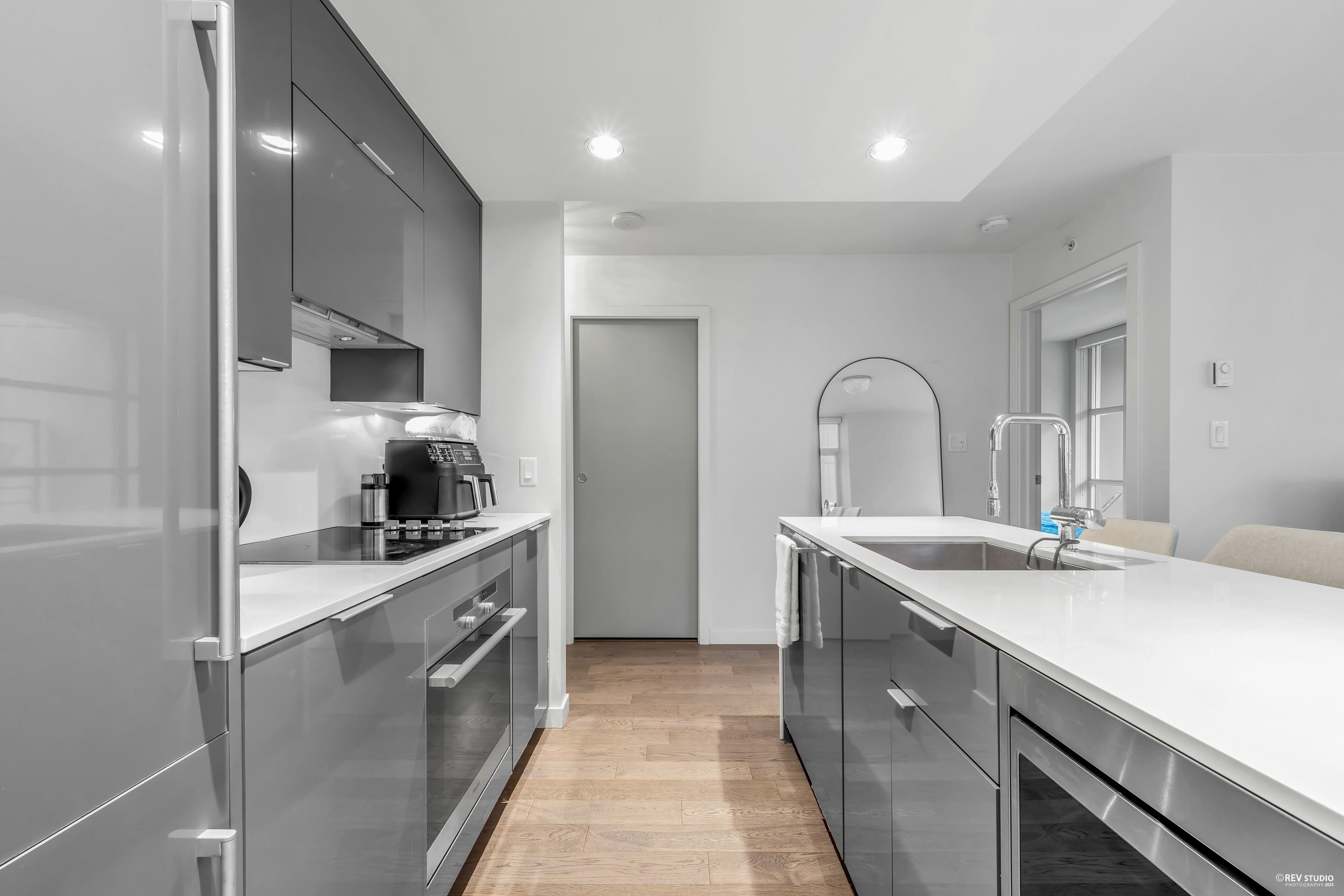 309 161 W GEORGIA STREET, R3073418, BC,