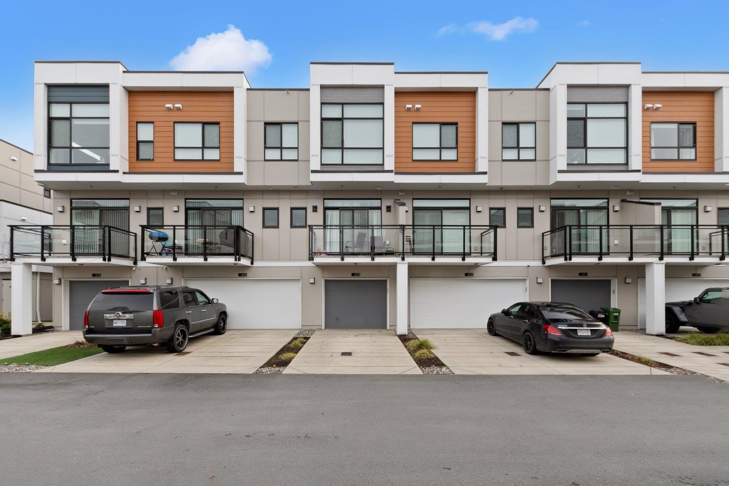 413 46150 THOMAS ROAD, R3073433, BC,