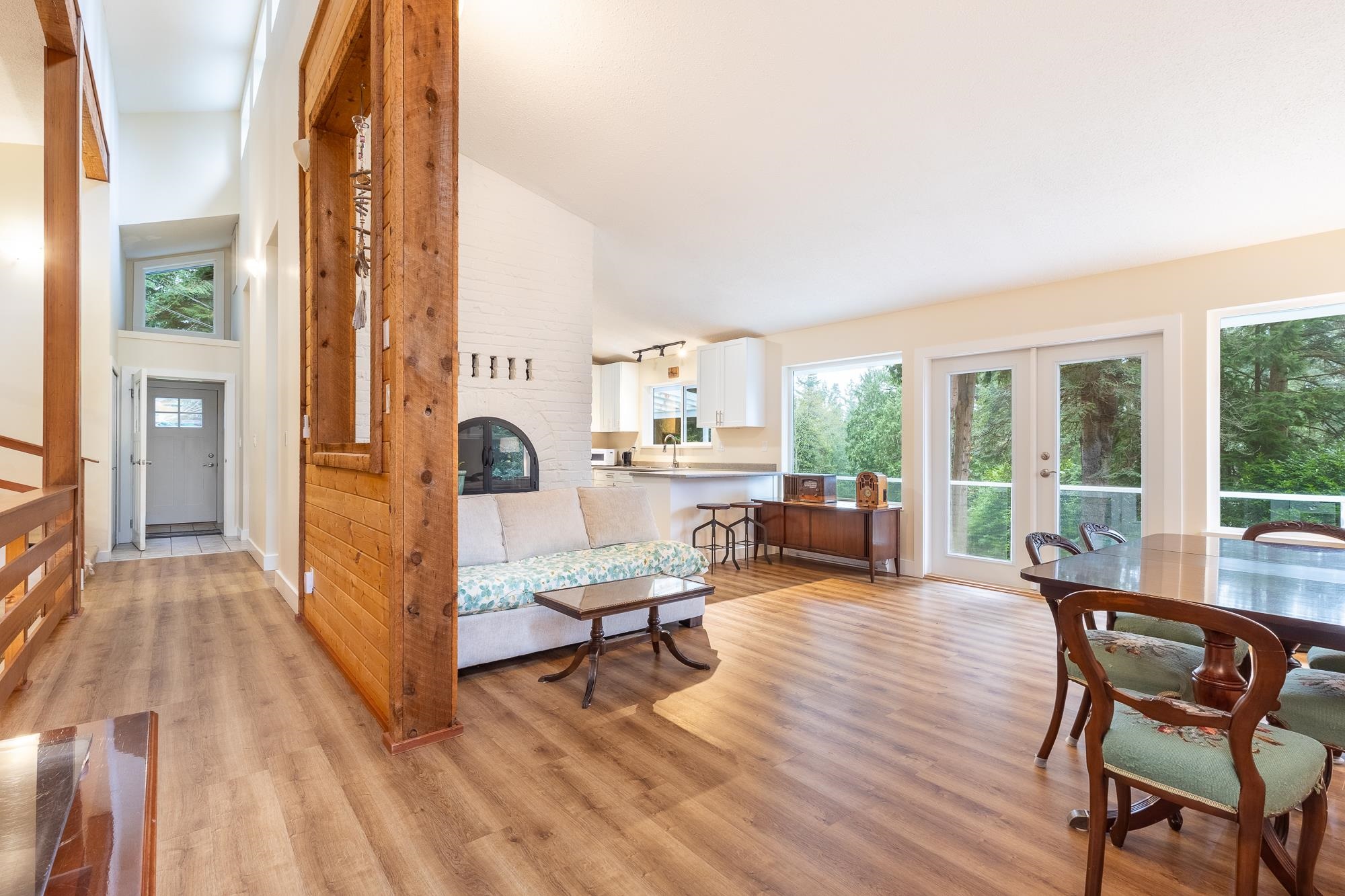 914 GOWER POINT ROAD, Gibsons BC V0N 1V3, R3073701, BC,