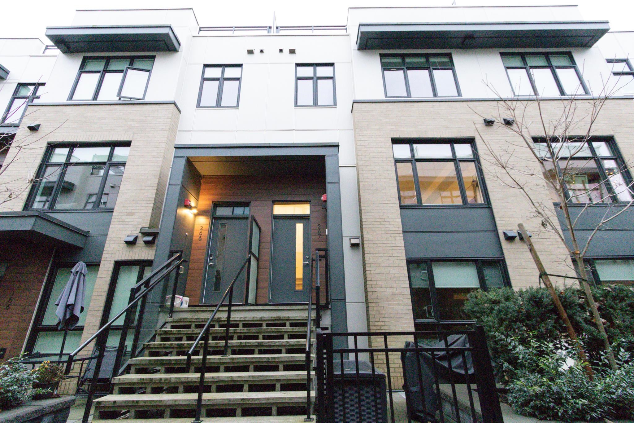 267 2035 GLENAIRE DRIVE, R3073749, BC,