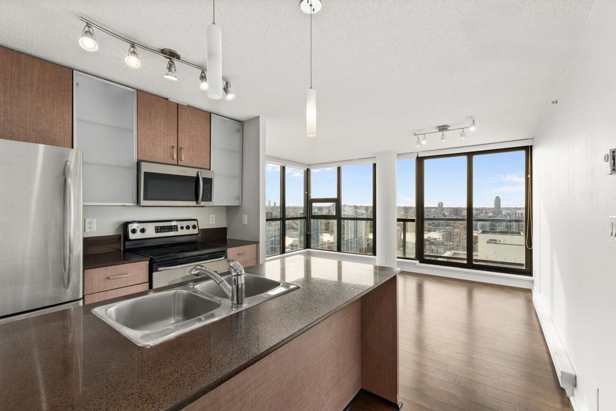 MLS® listing #R3073847 for sale located at 3403 909 MAINLAND STREET