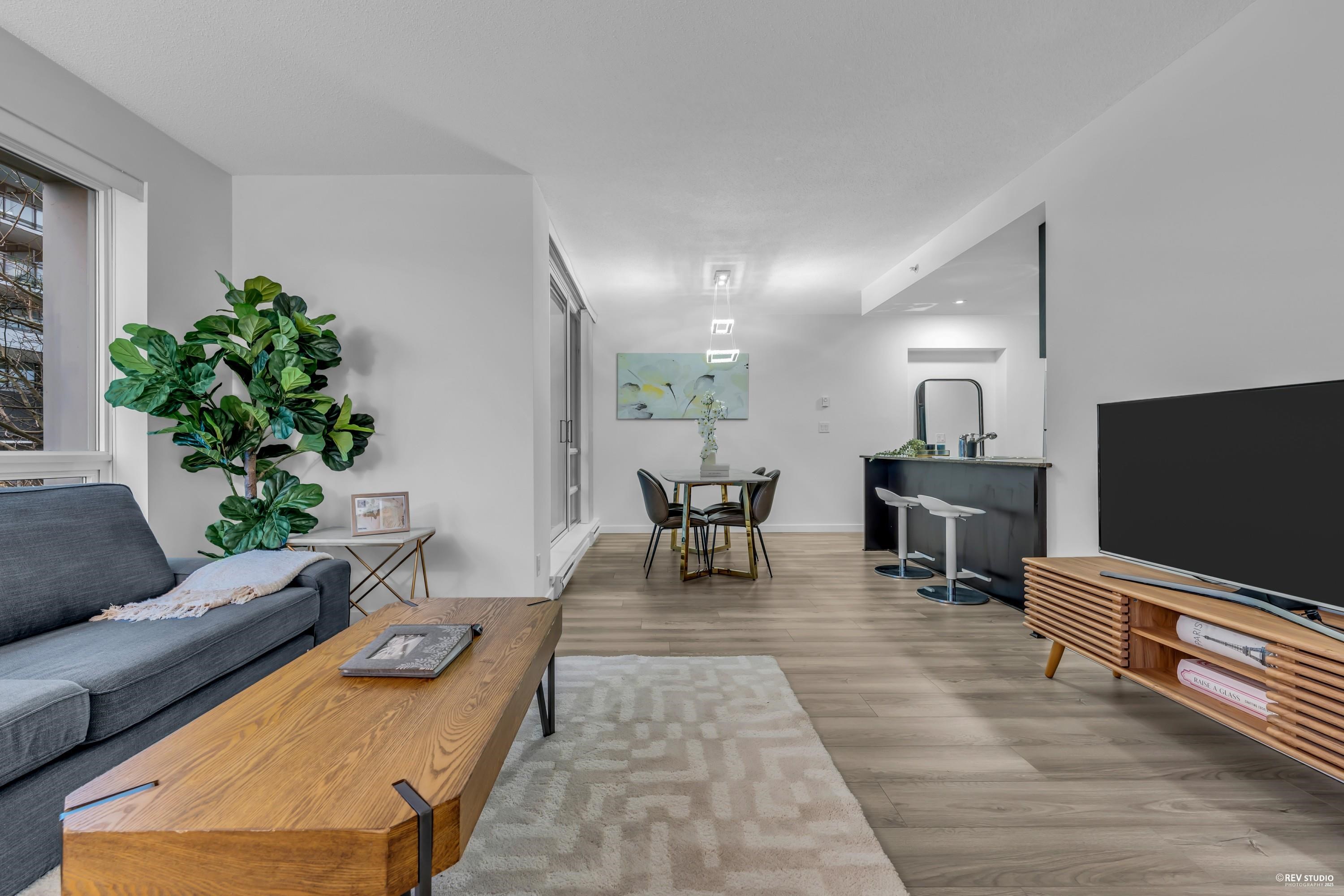 201 3111 CORVETTE WAY, R3073874, BC,