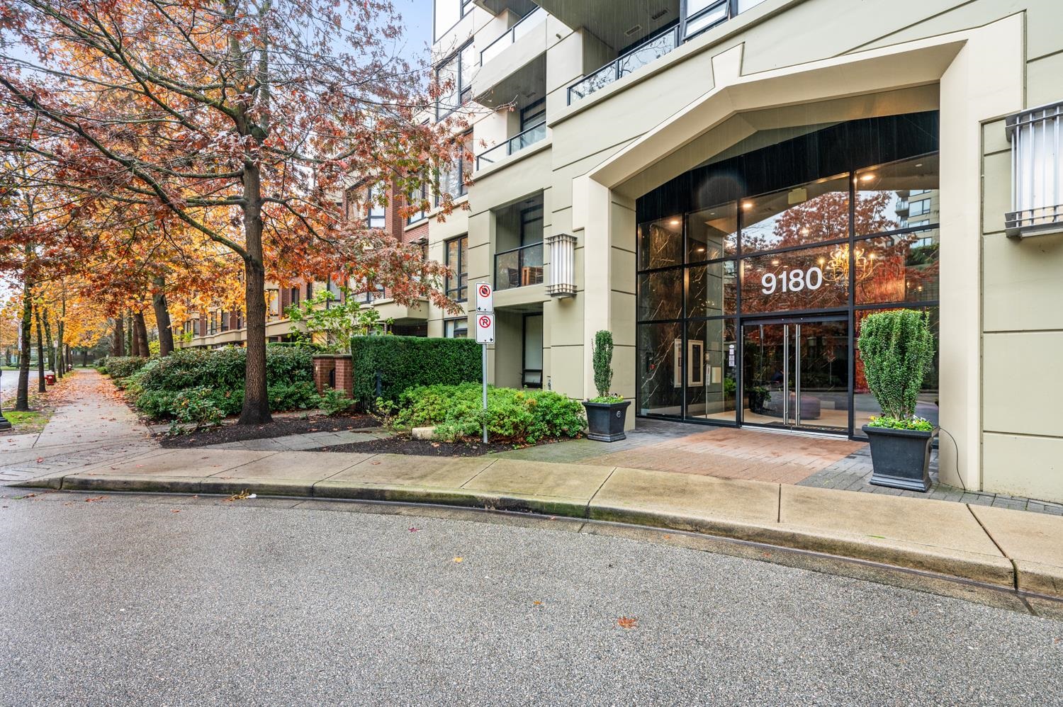 605 9180 HEMLOCK DRIVE, R3074069, BC,