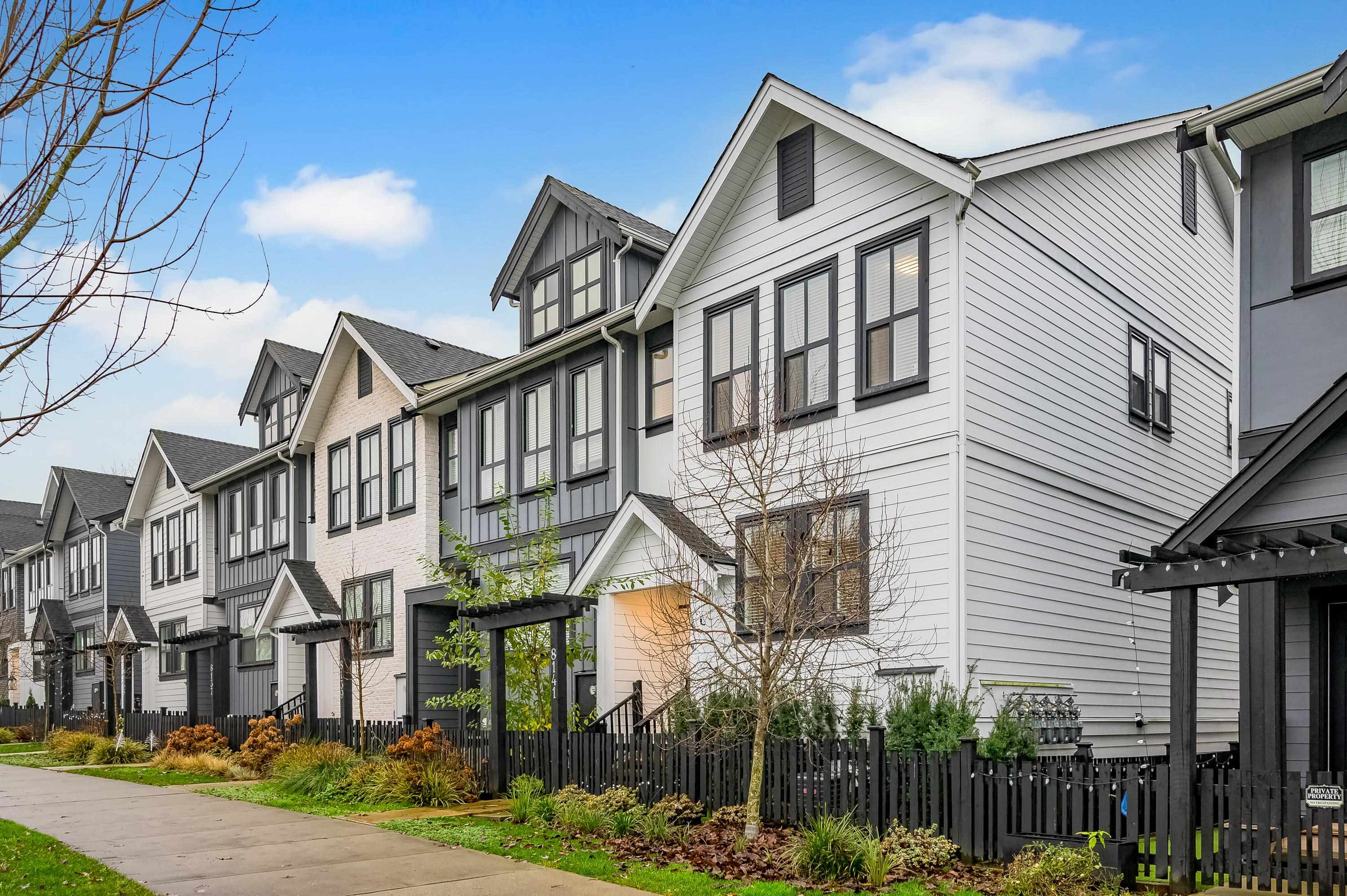 8141 202 STREET, Langley BC V2Y 3K2, R3074126, BC,