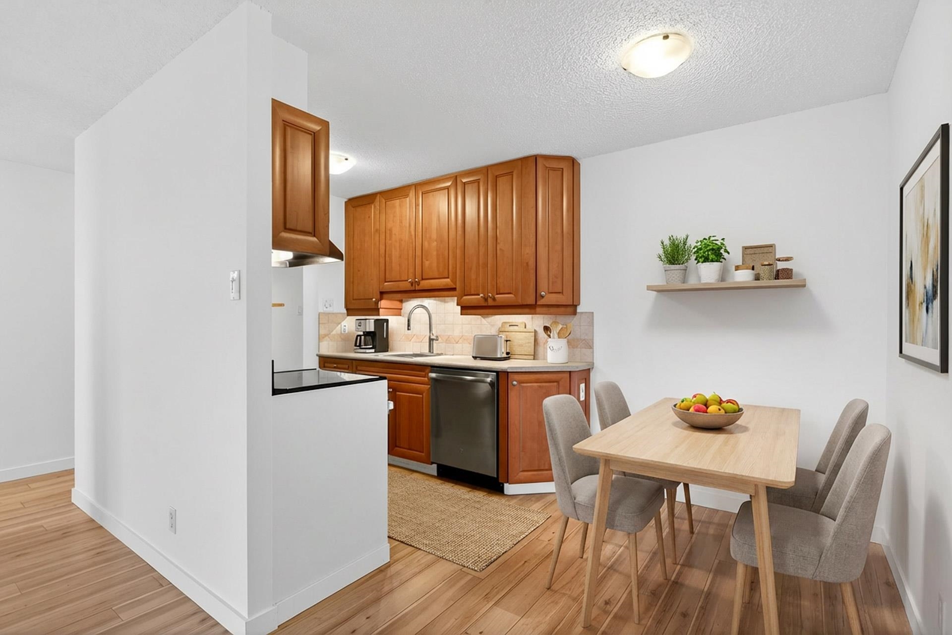 MLS® listing #R3074161 for sale located at 1306 2016 FULLERTON AVENUE