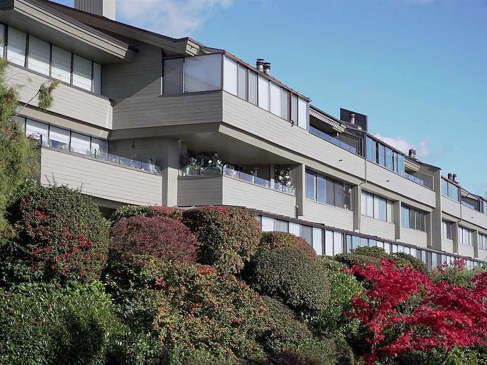 64 2212 FOLKESTONE WAY, R3074257, BC,