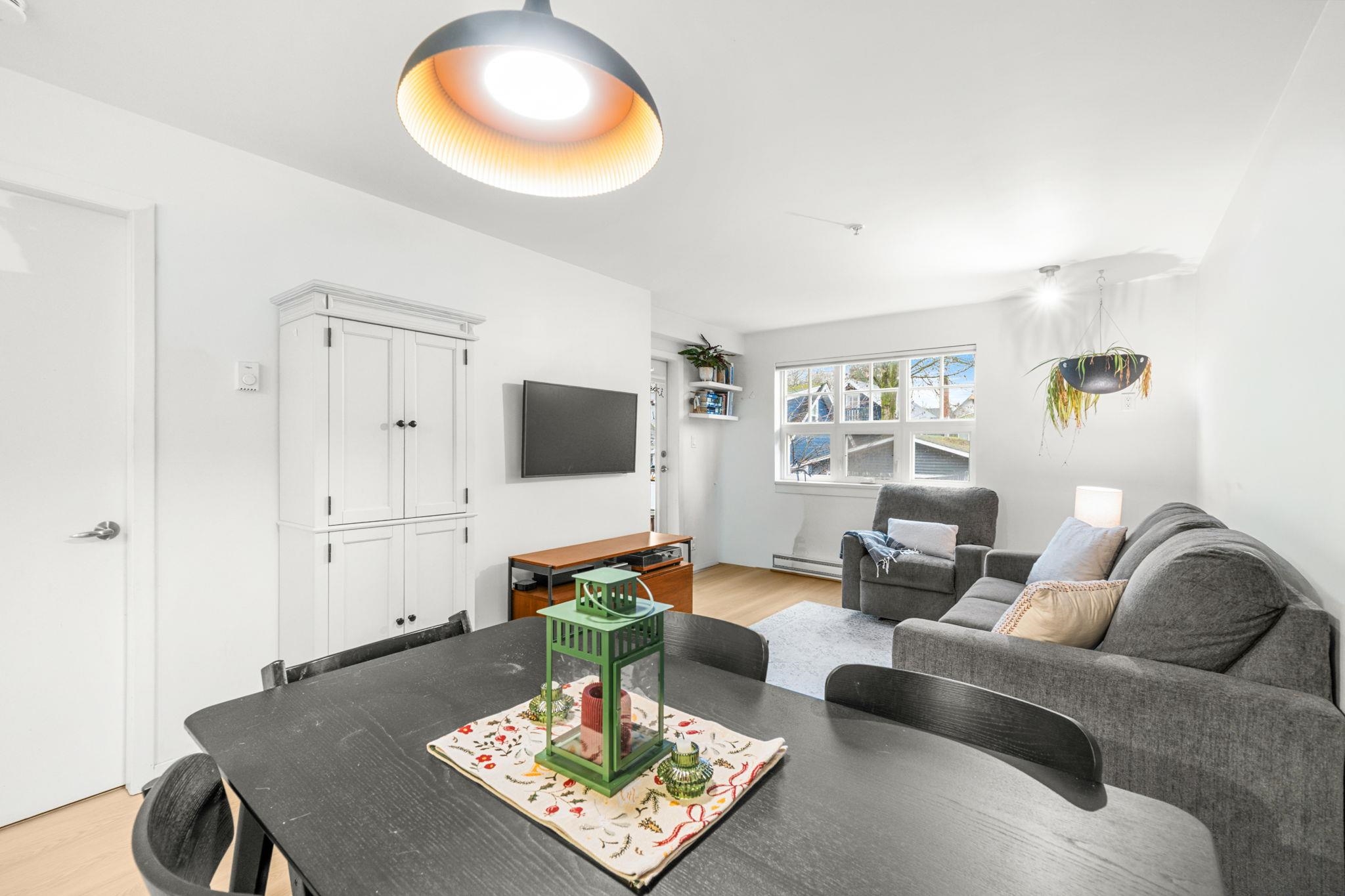 203 930 16TH AVENUE, R3074325, BC,