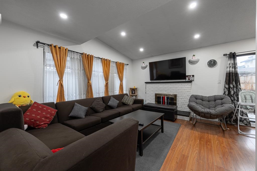 7366 128A STREET, Surrey BC V3W 7G9, R3074357, BC,