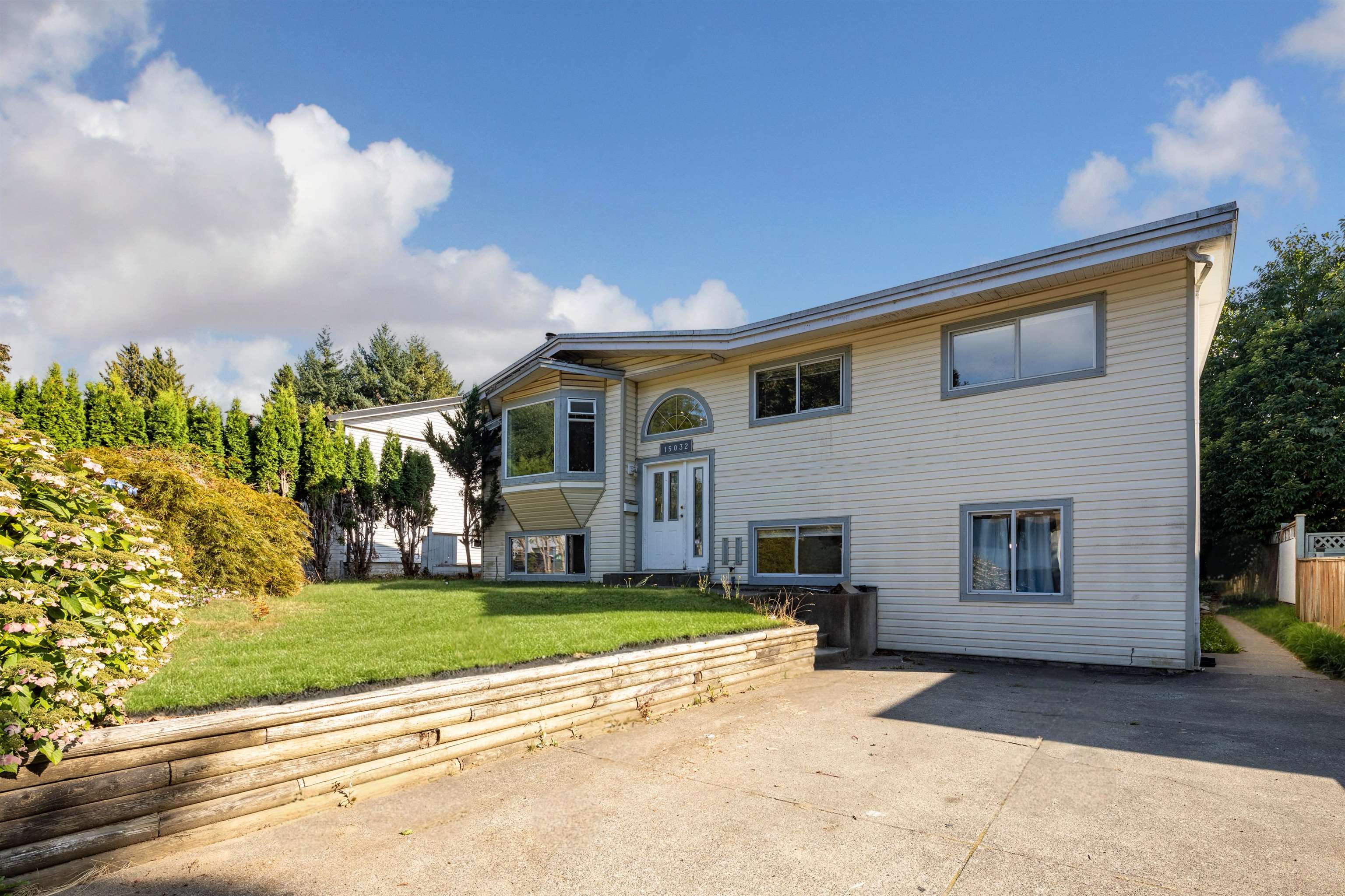 15032 SWALLOW DRIVE, Surrey BC V3R 4X2, R3074396, BC,