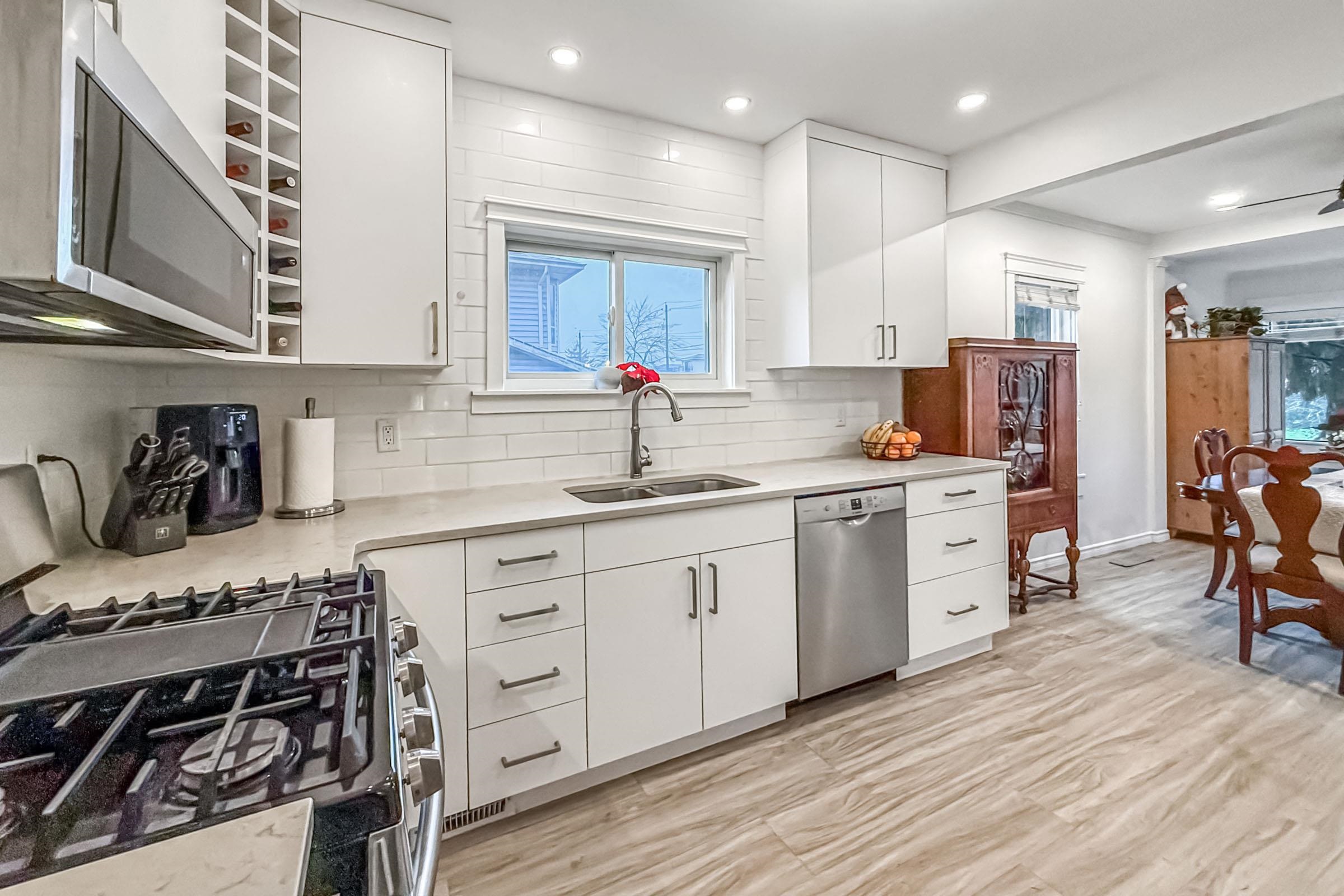 251 PEMBINA STREET, New Westminster BC V3M 5J3, R3074515, BC,