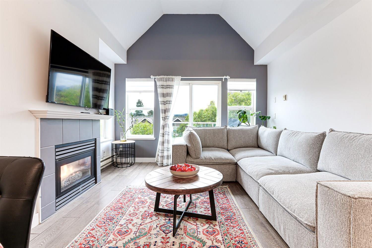 402 1558 GRANT AVENUE, R3074541, BC,