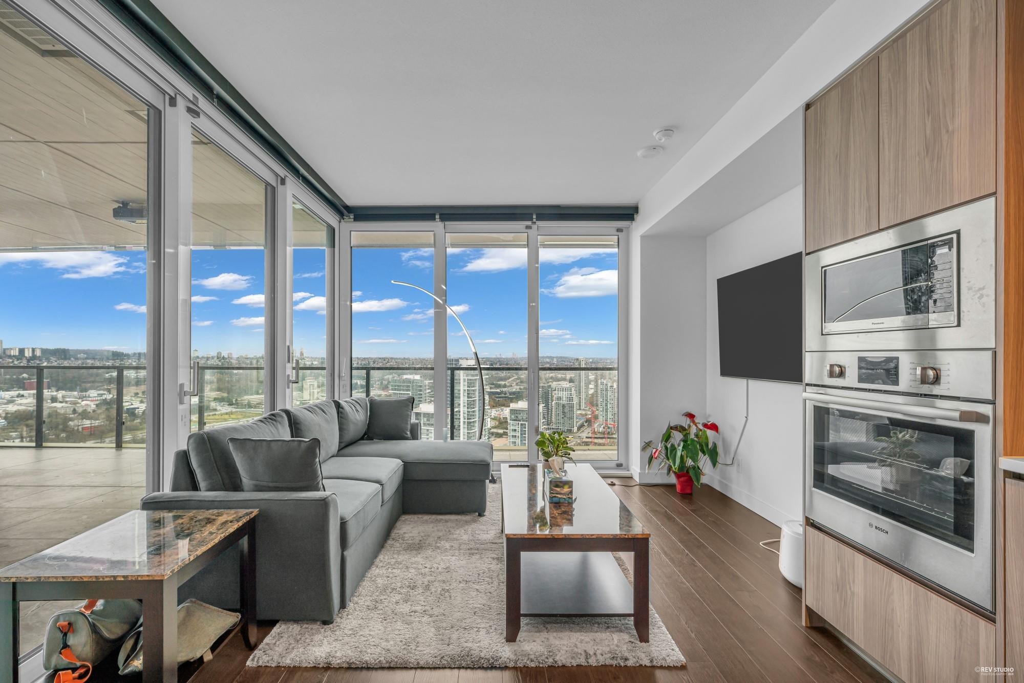 3xxx 4880 LOUGHEED HIGHWAY, R3074631, BC,