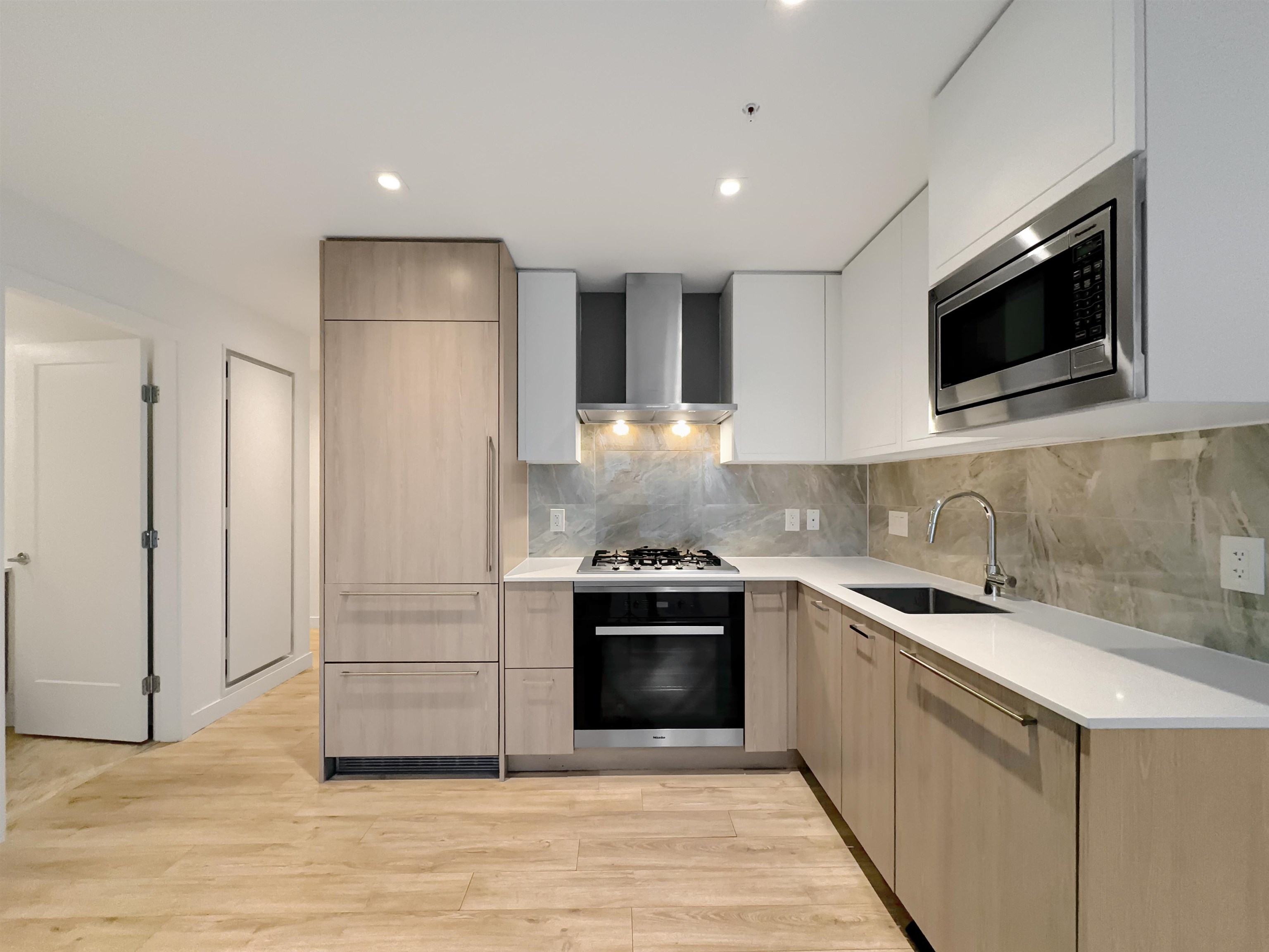 11xx 2288 ALPHA AVENUE, R3074632, BC,