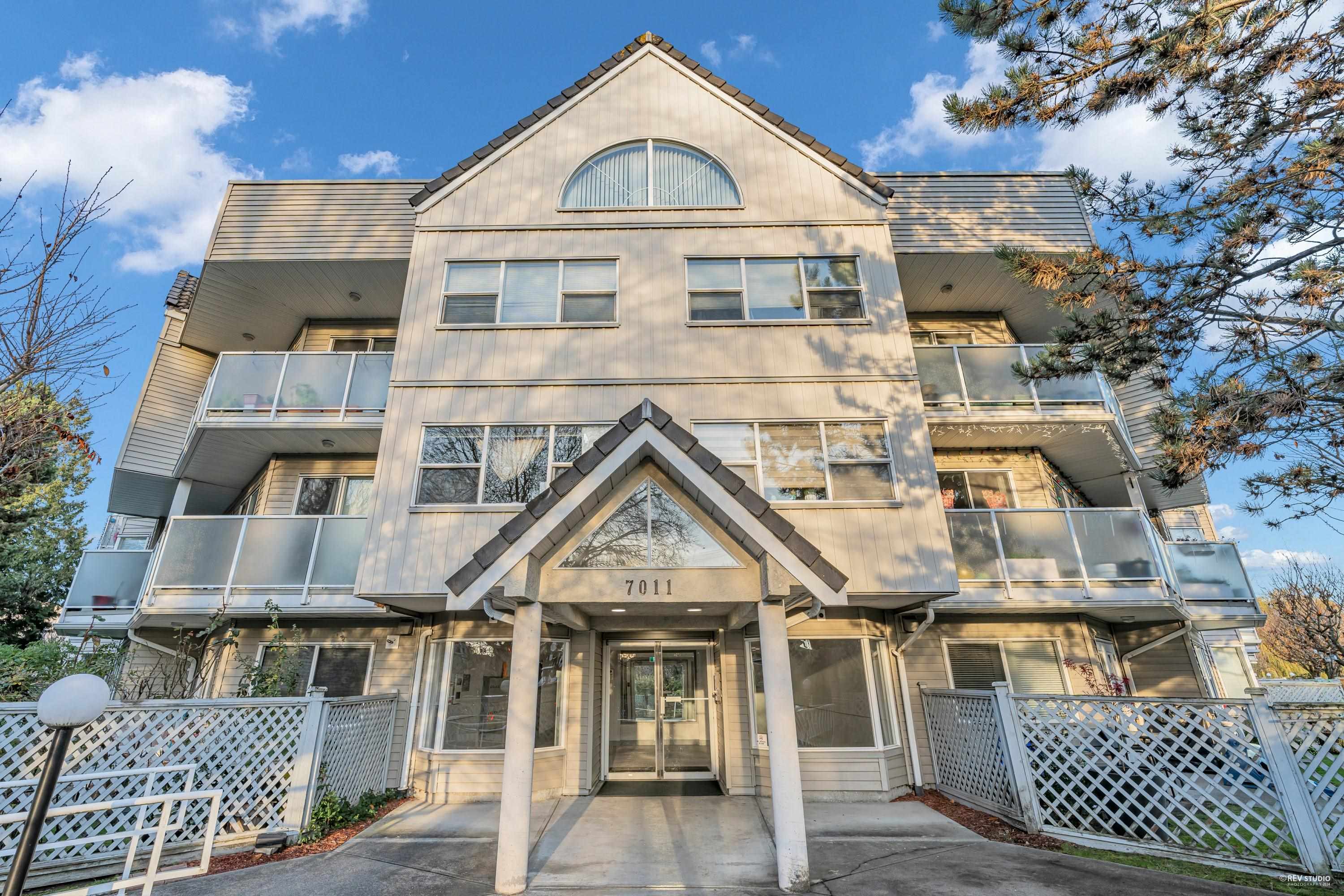 401 7011 BLUNDELL ROAD, R3074643, BC,