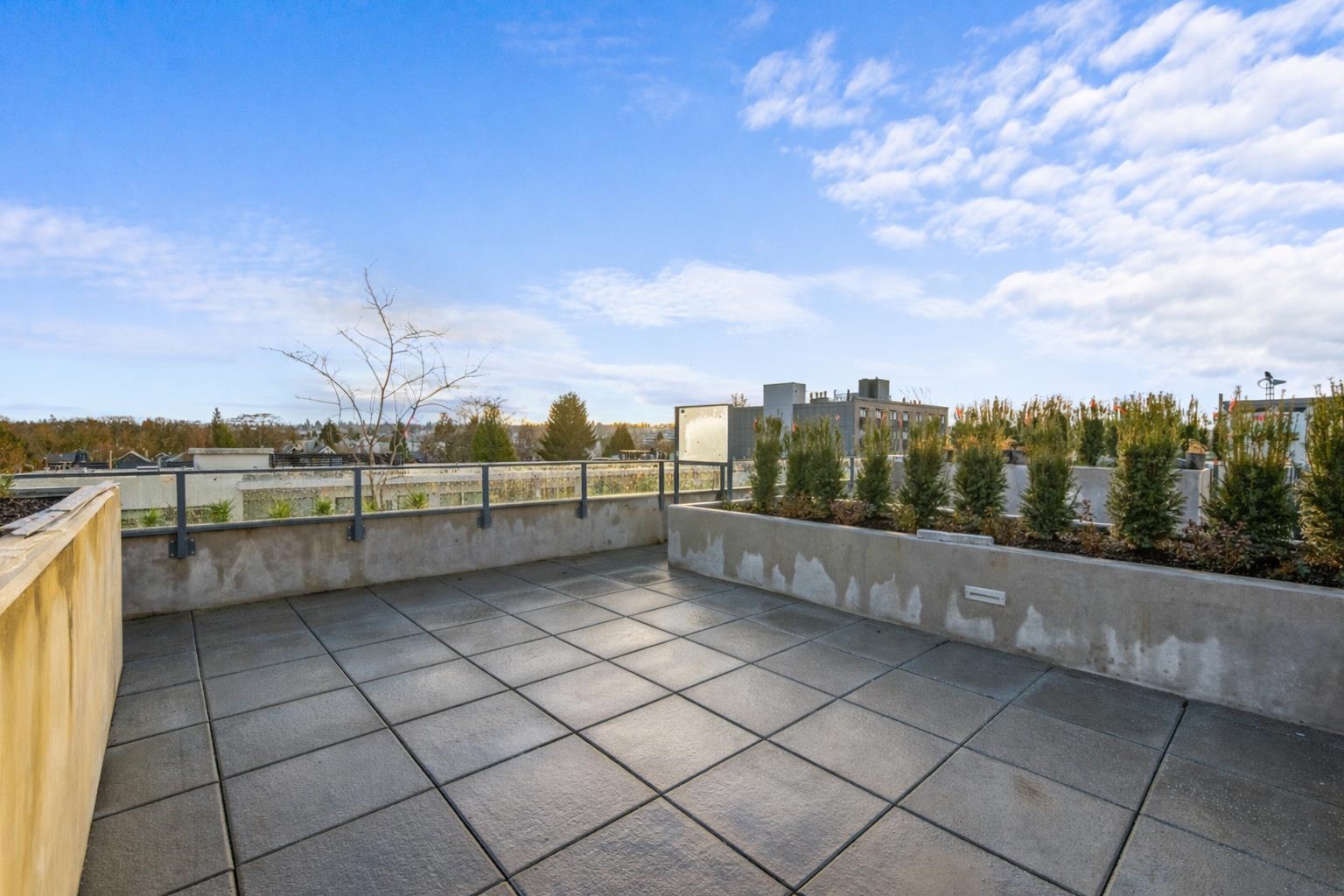 40X 1981 MACDONALD STREET, R3074653, BC,