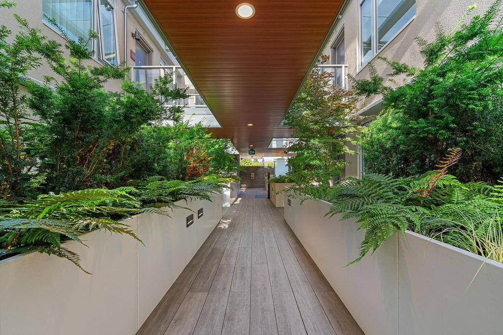 203 1331 MARINE DRIVE, R3074681, BC,