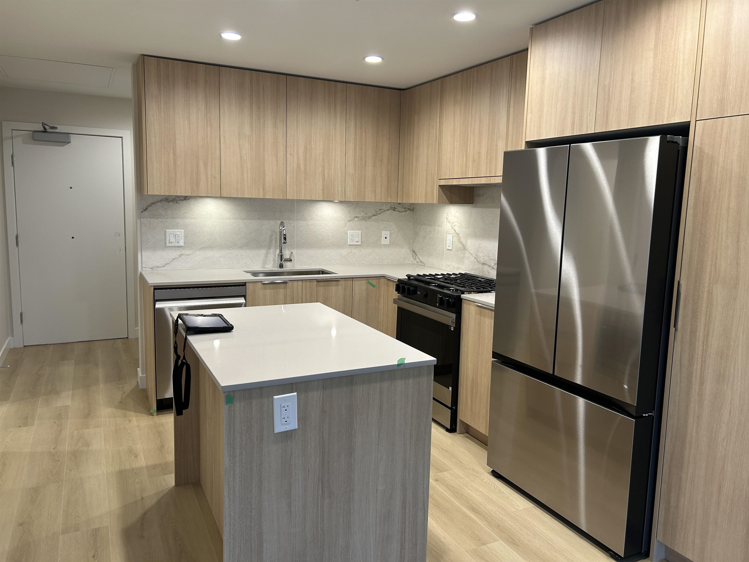 B321 20049 82 AVENUE, R3074749, BC,