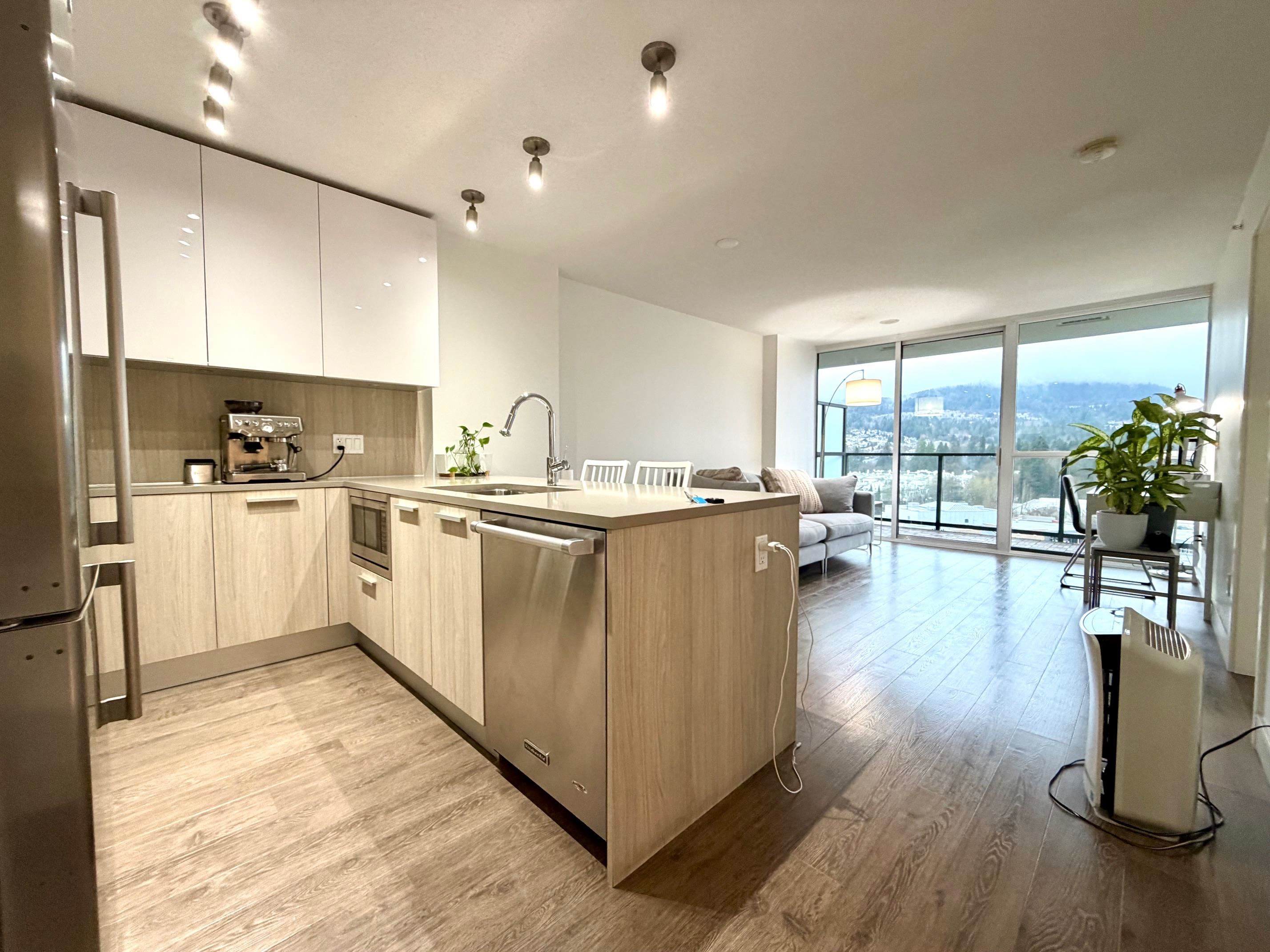 1201 3007 GLEN DRIVE, R3074760, BC,