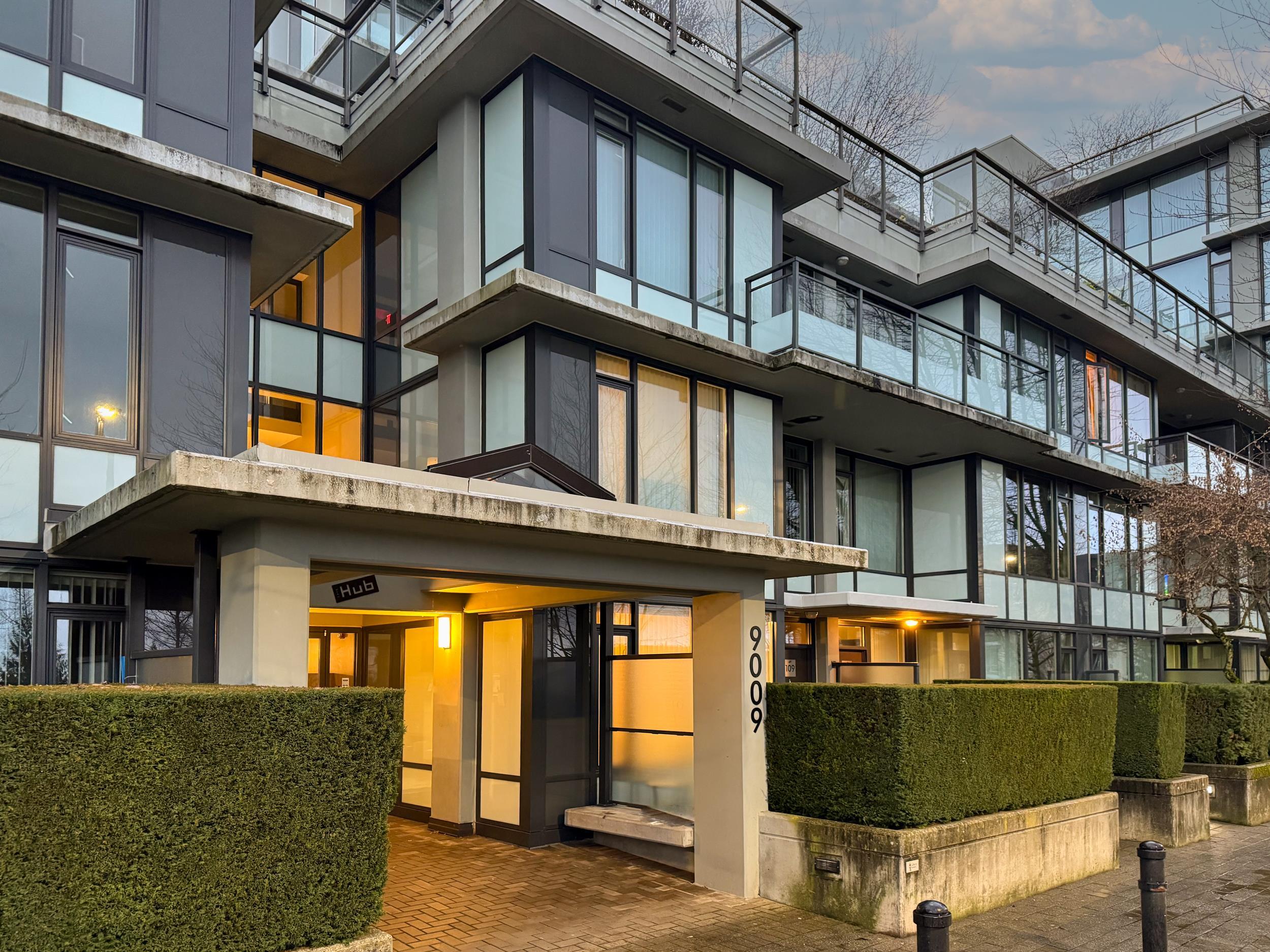 621 9009 CORNERSTONE MEWS, R3074811, BC,