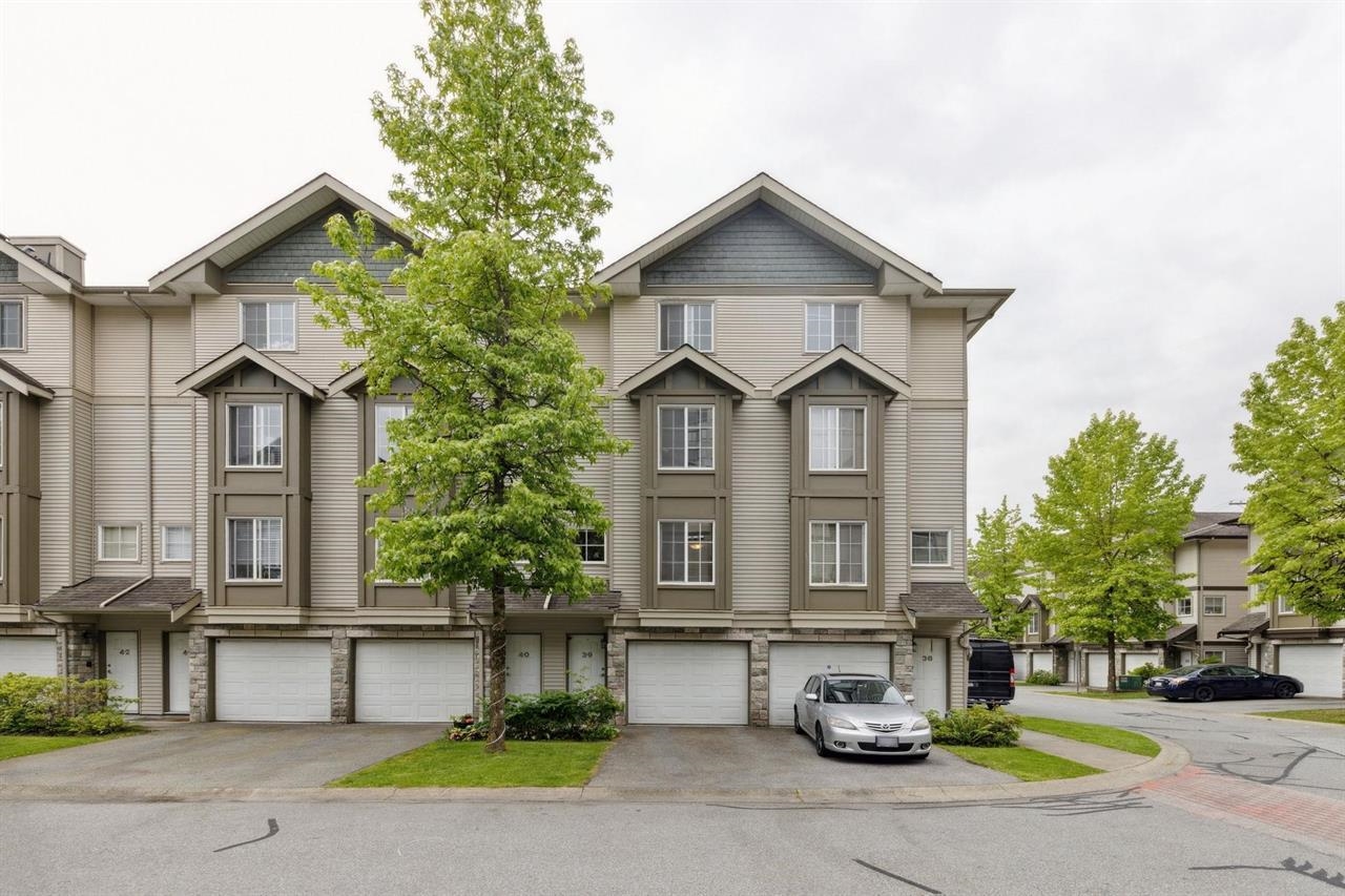 14855 100 AVENUE, Surrey BC V3R 2W1, R3074952, BC,