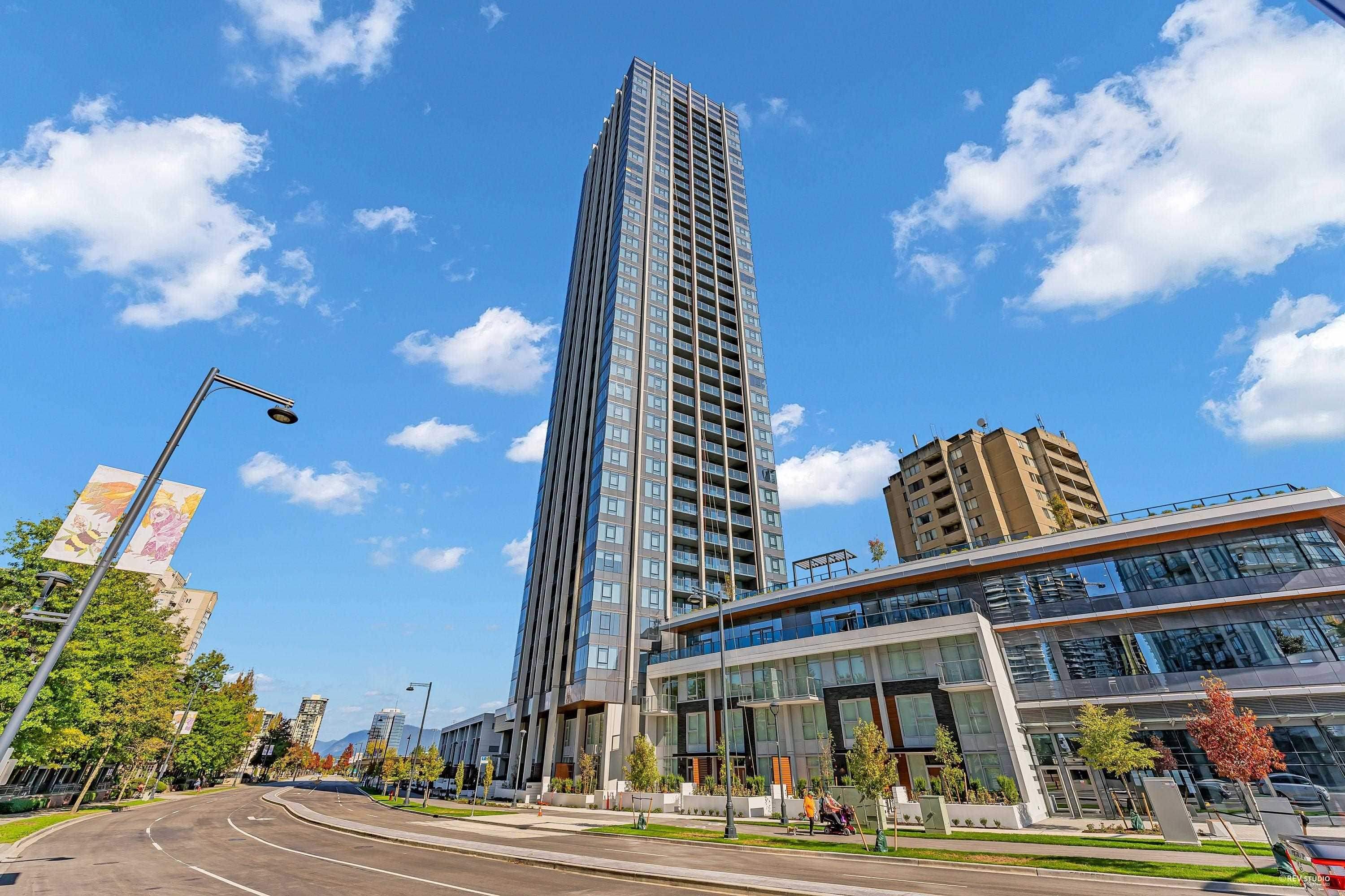 302 10448 UNIVERSITY DR DRIVE, R3074957, BC,