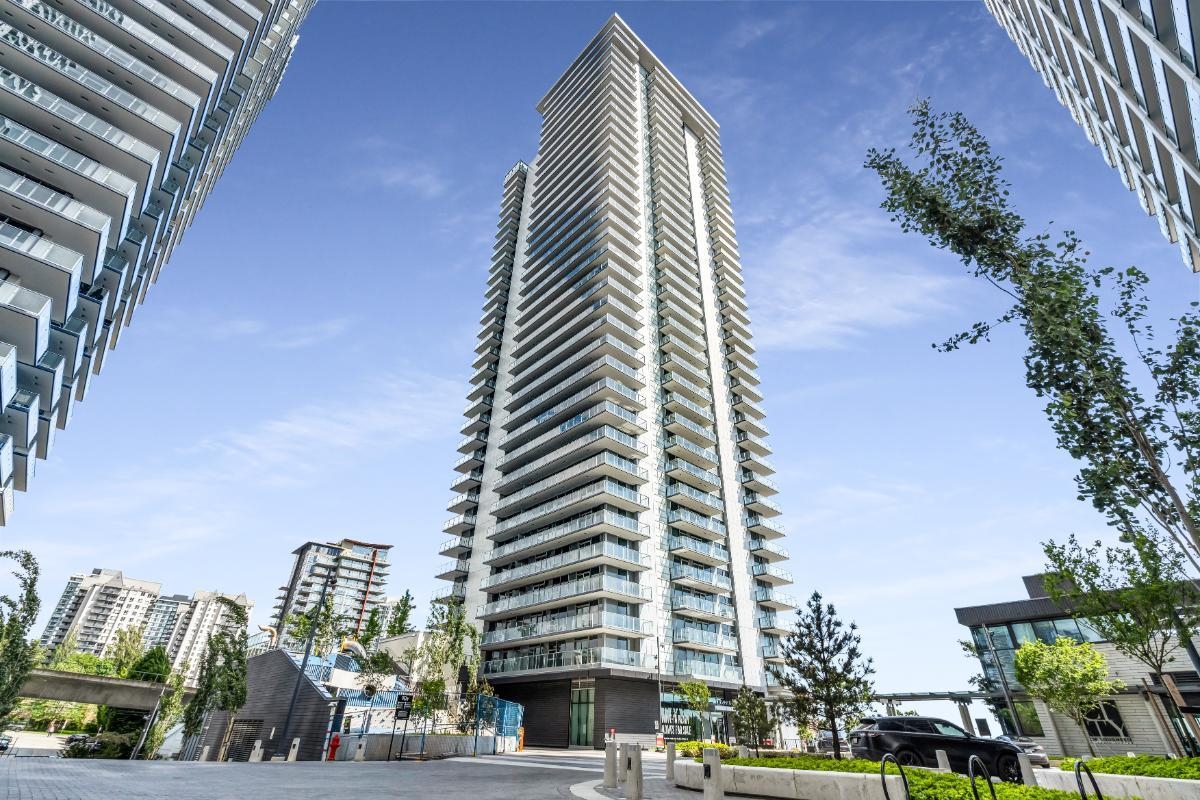 10xx 3888 EVERGREEN PLACE, R3074963, BC,